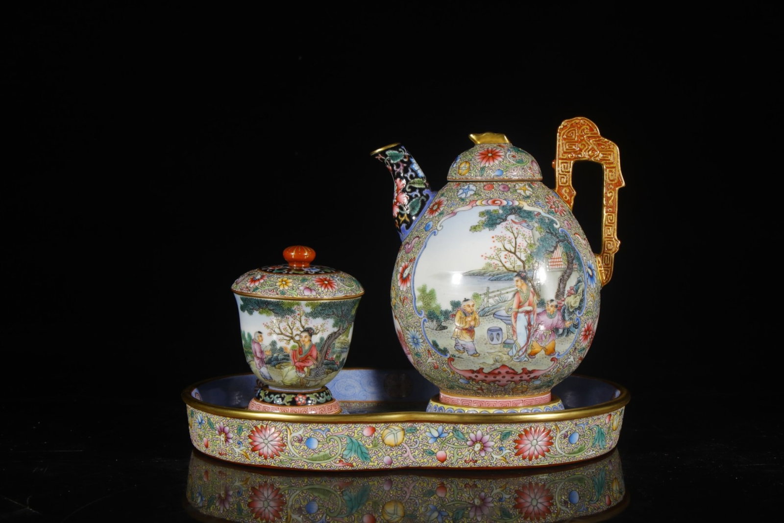 A Set of Fine Enamel Character and Story Pattern Teapots: A Set of Fine Enamel Character and Story Pattern Teapots,Qing Dynasty,China,Qianlong Four-character Mark,Size:(Teapot)5.5inx2.2in,(Plate)8.5inx8.1in,(Cup)3inx2.4in