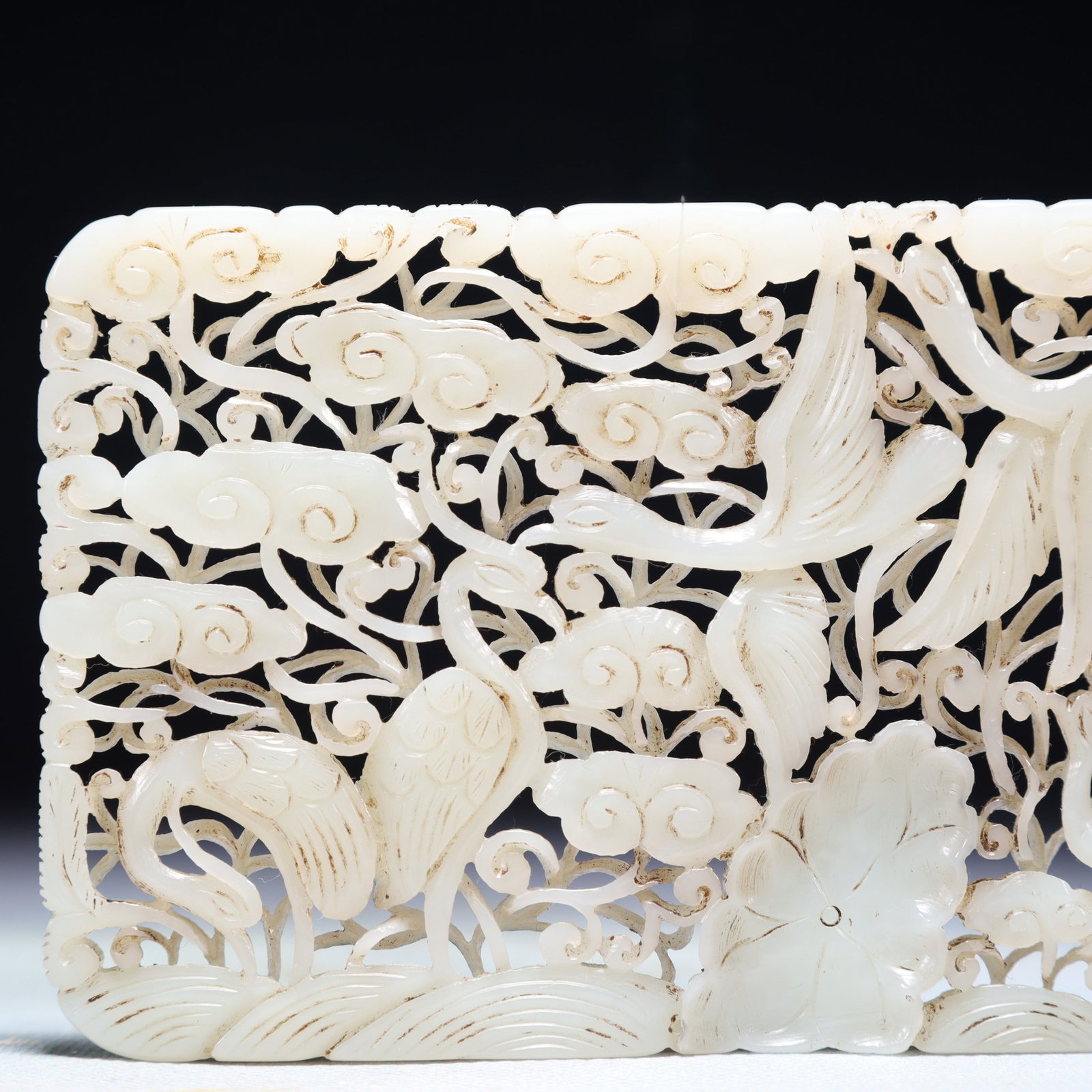 An Exquisite White Jade Crane Pattern Pendant - 2