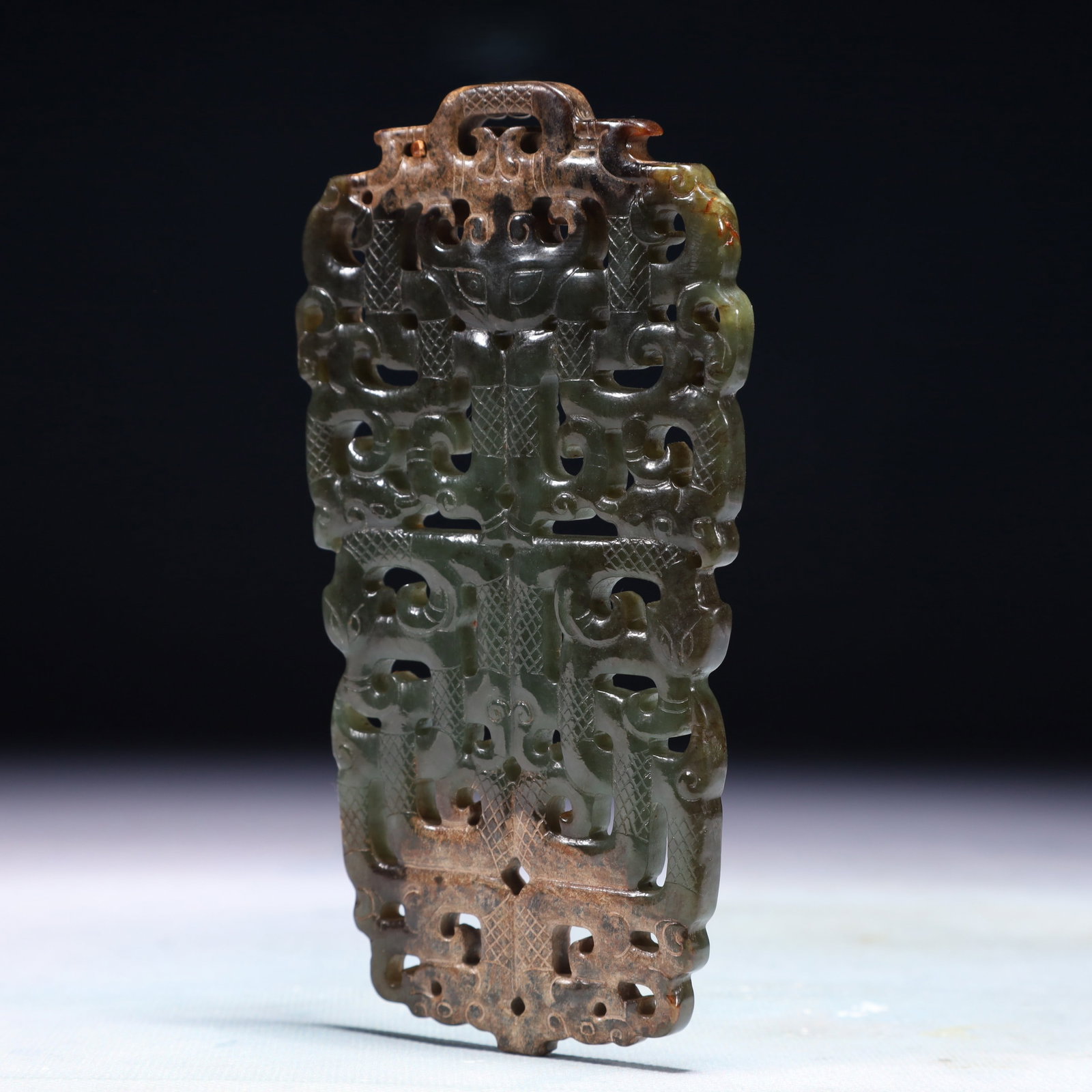 An Exquisite Jasper Chi-Dragon Pattern Pendant - 4