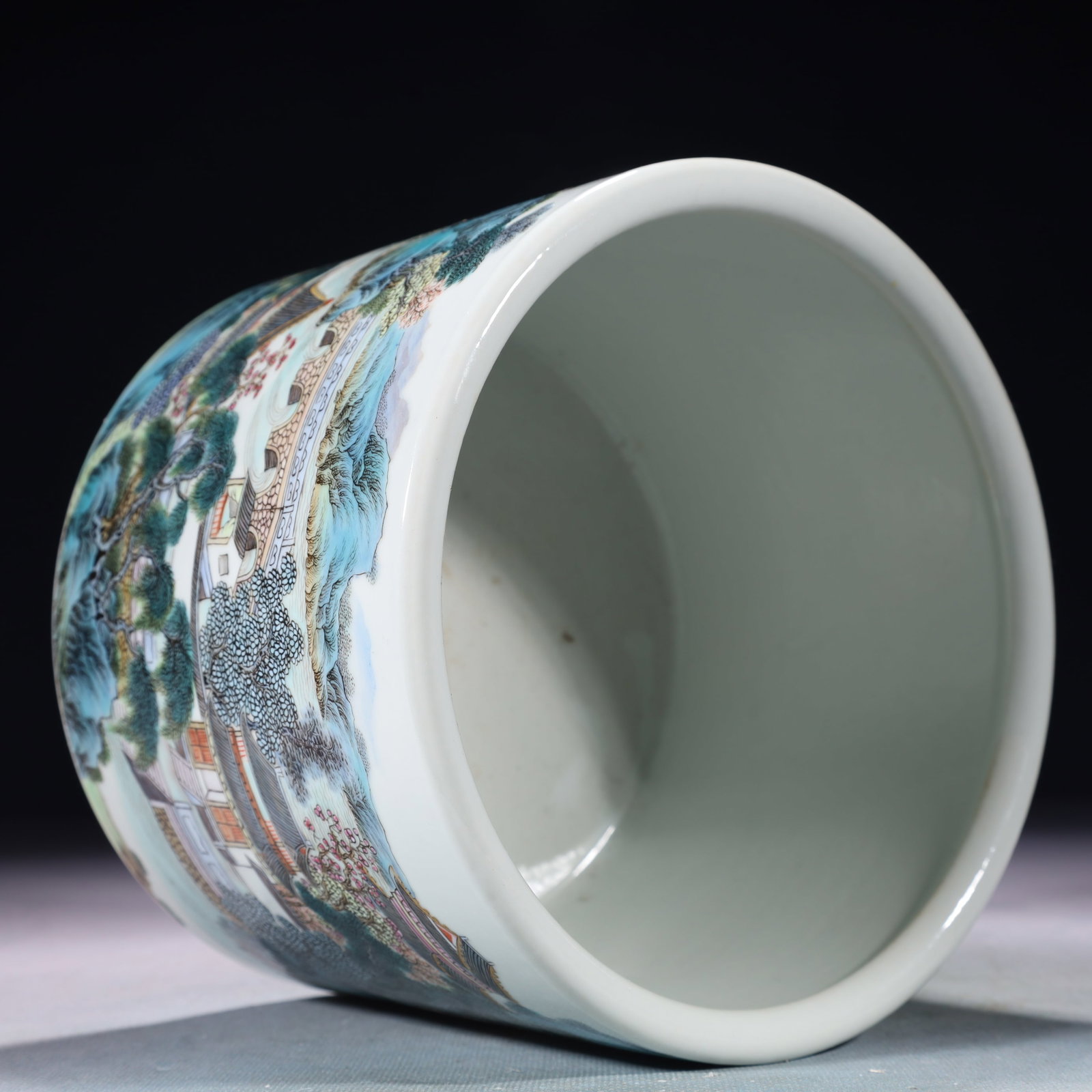 An Exquisite Enamel Landscape Pattern Brush Pot - 9