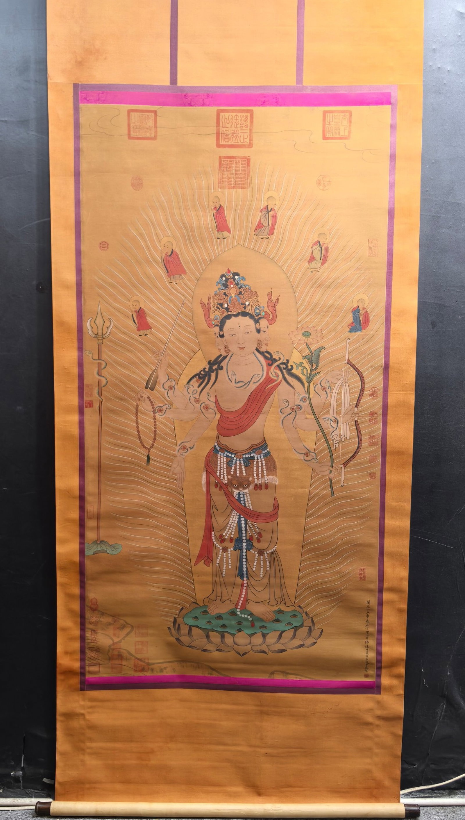 A Chinese Vertical Scroll Ink Statue of Avalokitesvara on Silk: A Chinese Vertical Scroll Ink Statue of Avalokitesvara on Silk,Wu Daozi,Size:35.1inx7in 一幅中国水墨绢本观音像立轴,吴