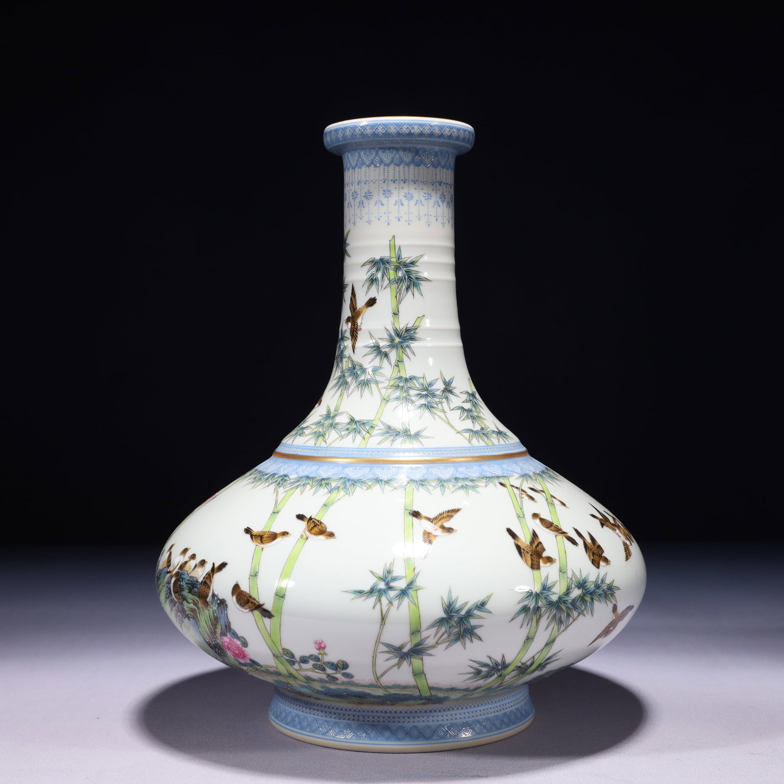 An Exquisite Famille-Rose Painted Gold Flower and Bird Pattern Vase,with poem: An Exquisite Famille-Rose Painted Gold Flower and Bird Pattern Vase,with poem,Qing Dynasty,China,Yongzheng Six-character Mark,Size:7.9inx10.6in,Weight:2100g 粉彩描金花