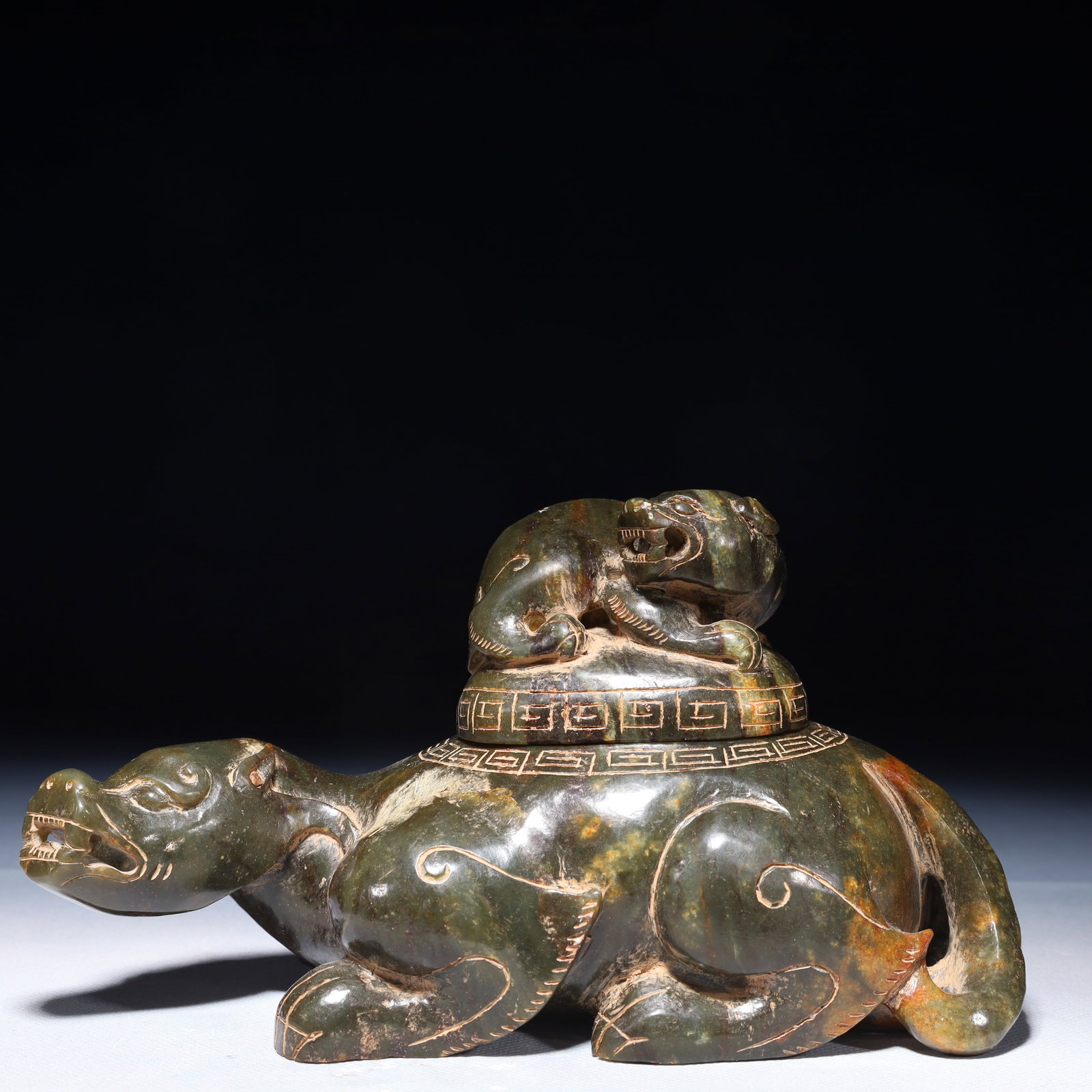 An Exquisite Jasper Beast Censer: An Exquisite Jasper Beast Censer,Qing Dynasty,China,Size:7.9inx3.9inx4.5in,Weight:1750g 碧玉兽香炉,中国清代