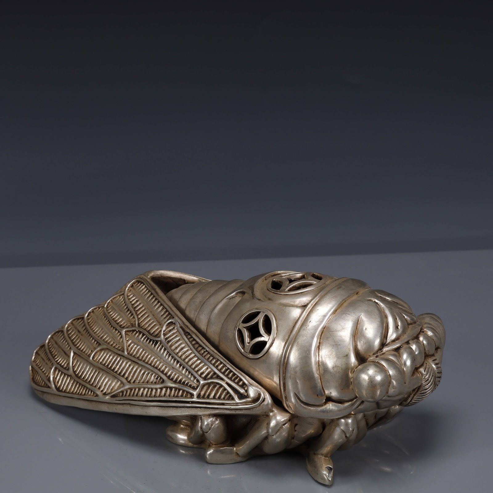 An Exquisite Silver-Plated Bronze Cicada Censer: An Exquisite Silver-Plated Bronze Cicada Censer,The Republic of China,Size:10.6inx5.5inx4.1in,Weight:1600g 铜镀银蝉香炉,中国民国时