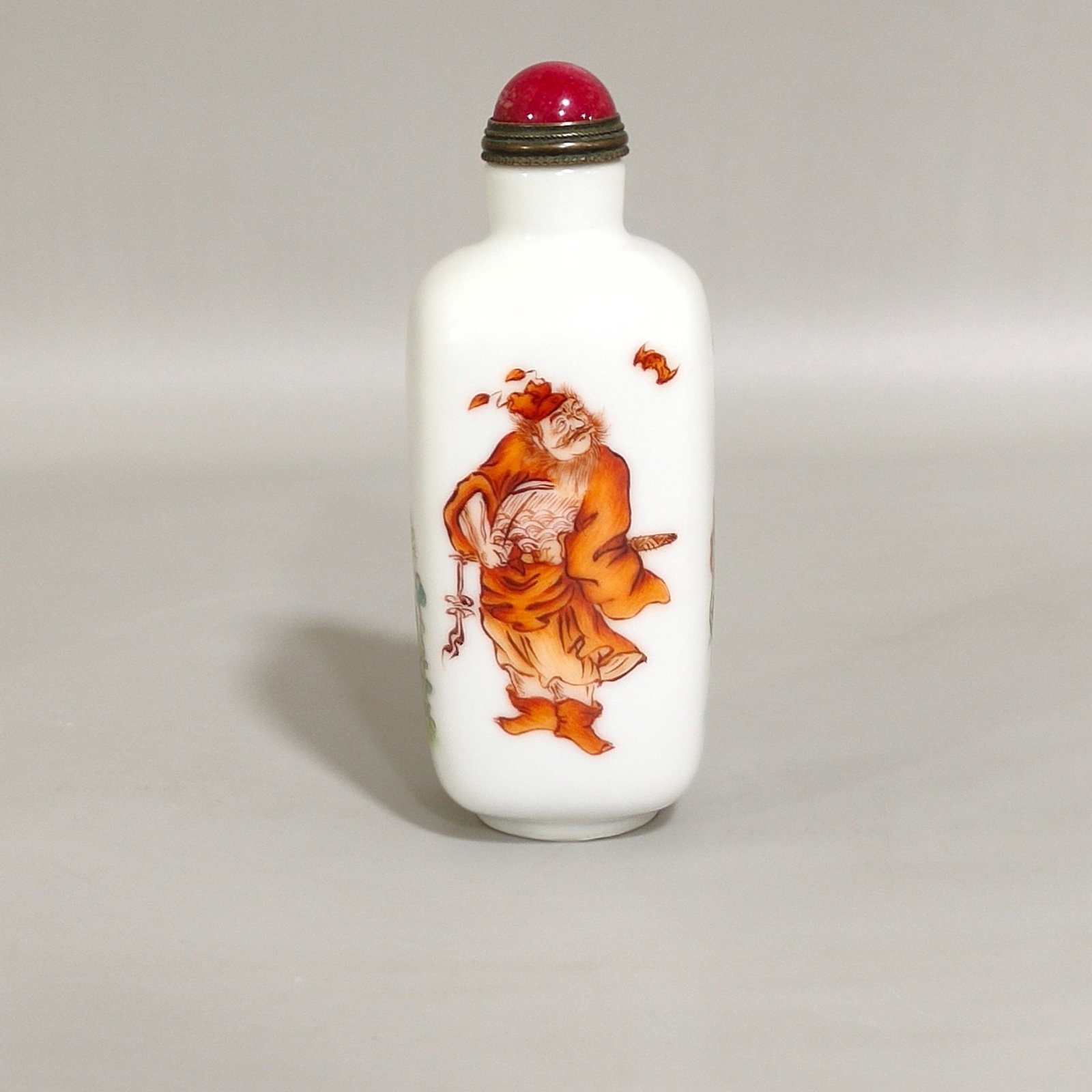 An Exquisite Iron-Red Figure Pattern Snuff Bottle - 3