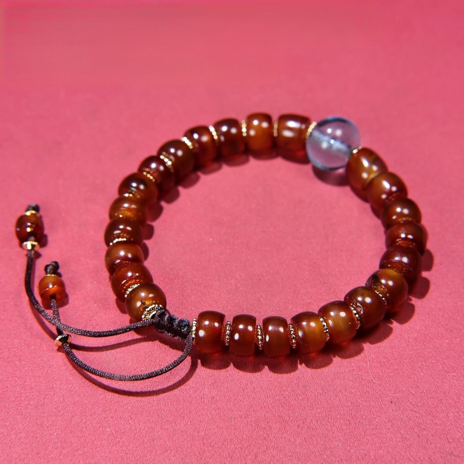 An Exquisite Agate Bracelet (1 of 6)