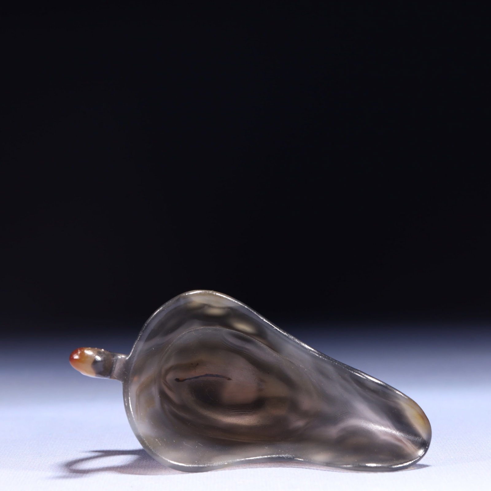 An Exquisite Agate Tripod Cup - 12