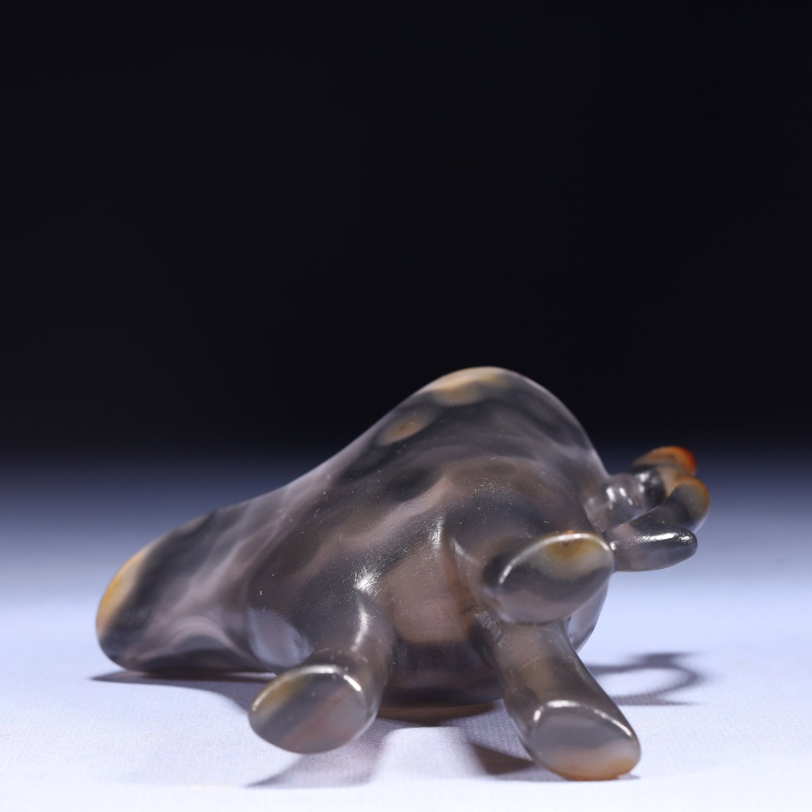 An Exquisite Agate Tripod Cup - 13