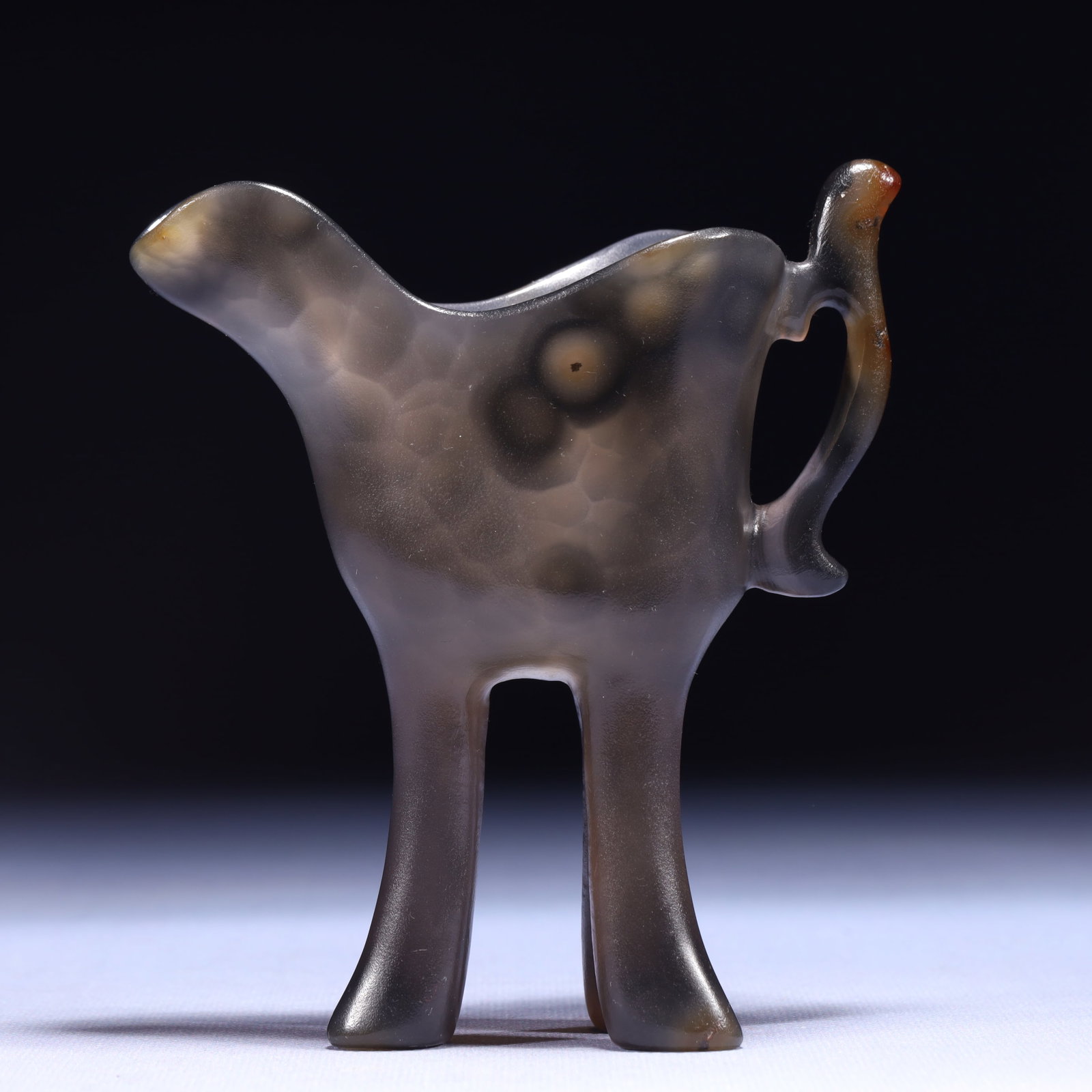 An Exquisite Agate Tripod Cup - 6