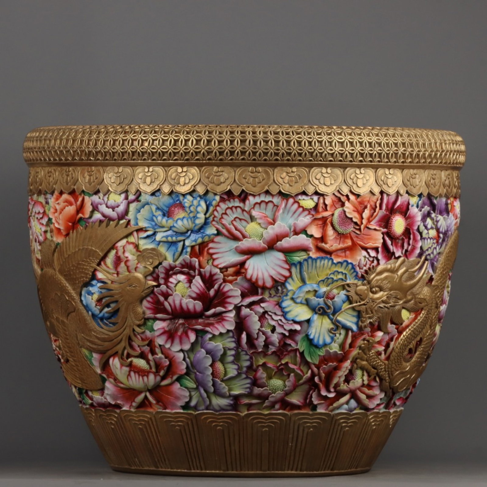 A Huge Enamel Gilt Dragon and Phoenix Pattern Vat: A Huge Enamel Gilt Dragon and Phoenix Pattern Vat,Qing Dynasty,China,Qianlong Six-character Mark,Size:16.5inx20.9in
