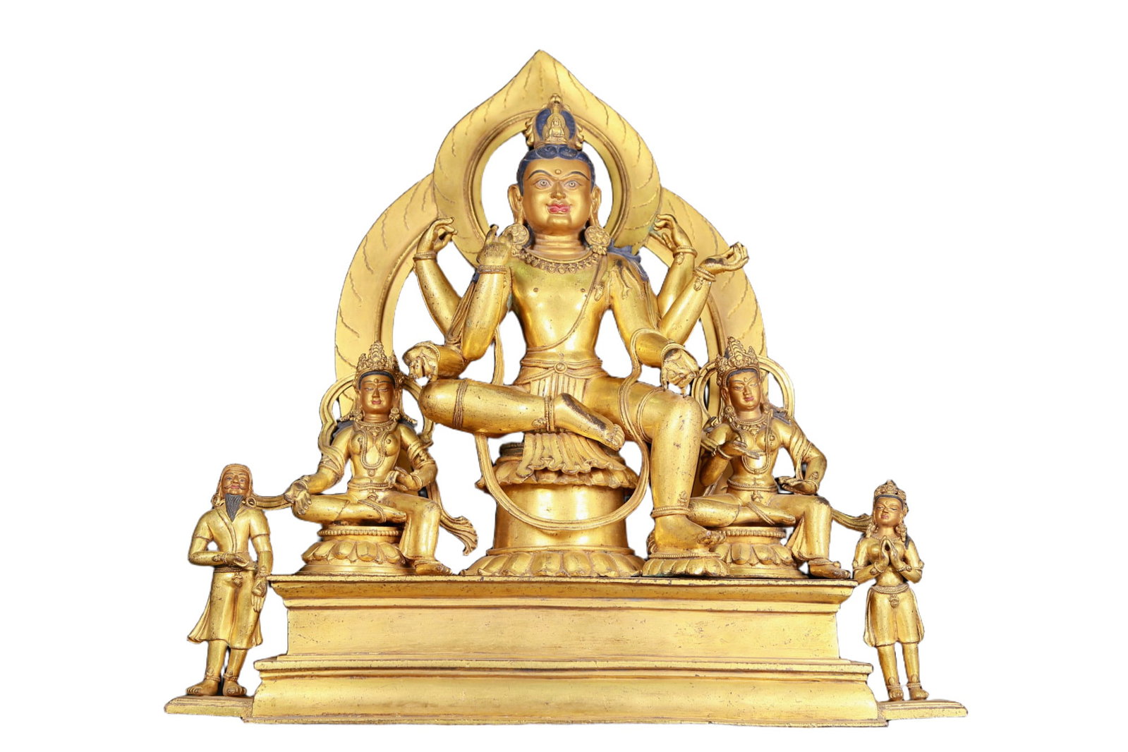 A huge gilt bronze statue of Guanyin (1 of 12)