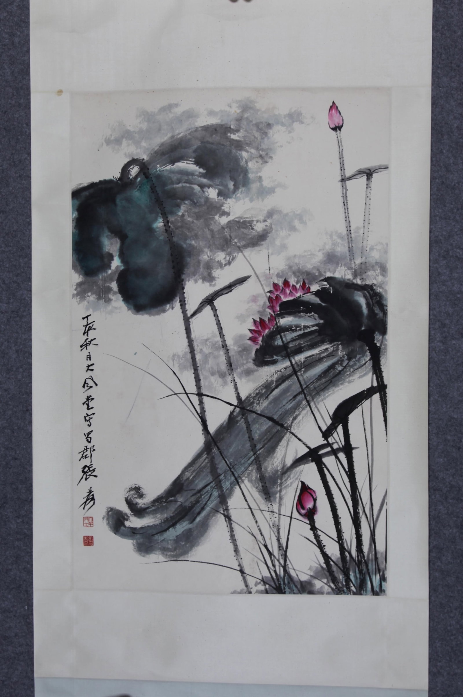 A Chinese Vertical Scroll Ink Painting of Flower on Paper: A Chinese Vertical Scroll Ink Painting of Flower on Paper,Zhang Daqian,Size:37.4inx23.2in