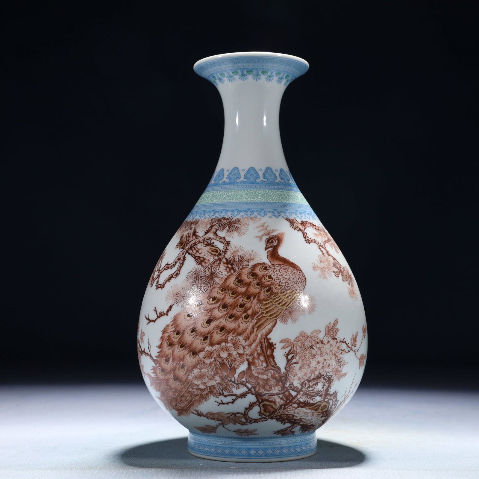 An Exquisite Ink Color Painted Gold Peacock Pattern Vase,with poem: An Exquisite Ink Color Painted Gold Peacock Pattern Vase,with poem,Qing Dynasty,China,Qianlong Four-character Mark,Size:4.7inx8.7in,Weight:650g