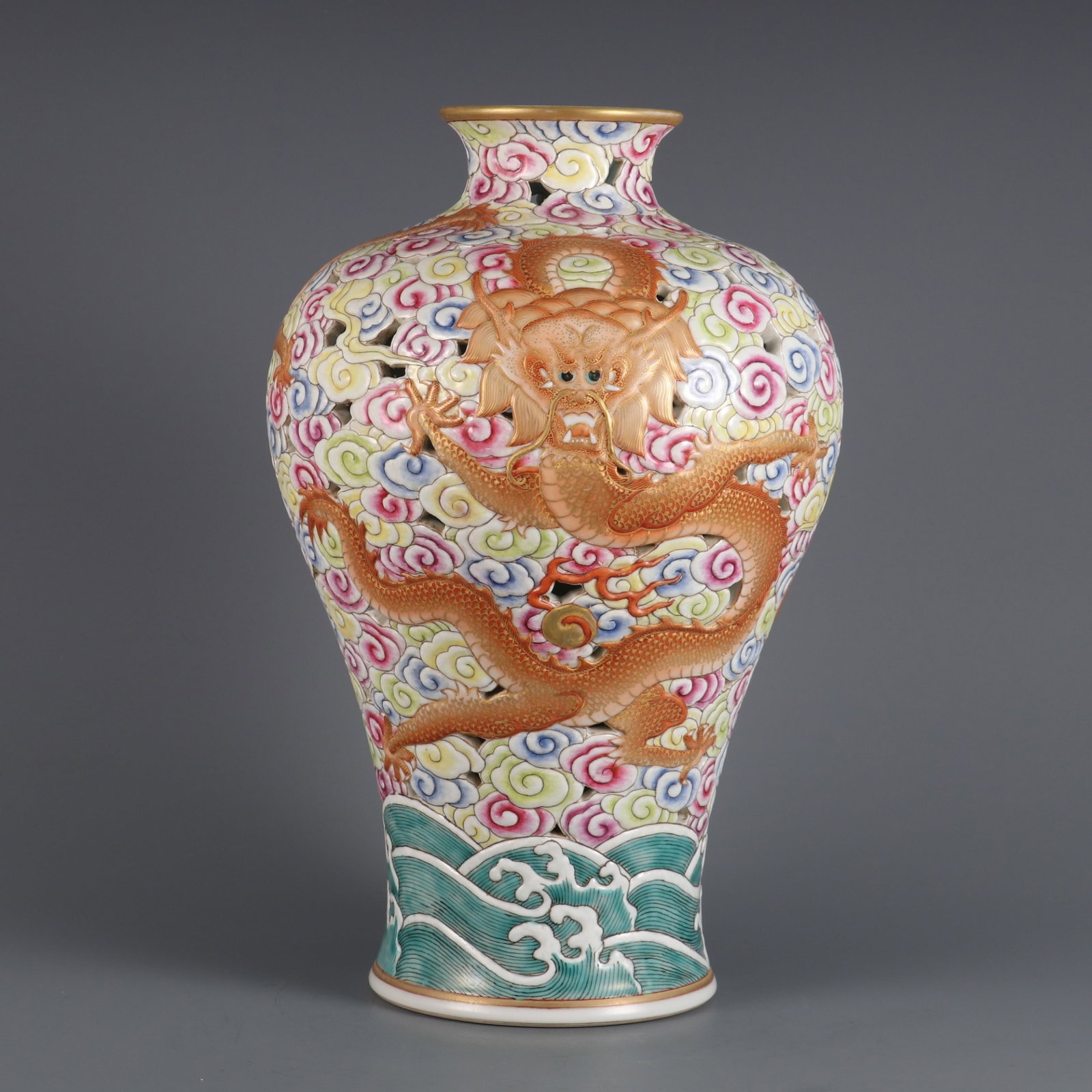 A Rare Famille-Rose Painted Gold Auspicious Cloud and Dragon Pattern Vase: A Rare Famille-Rose Painted Gold Auspicious Cloud and Dragon Pattern Vase,Qing Dynasty,China,Qianlong Six-character Mark,Size:12.3inx7.9in 粉彩描金祥云龙ń