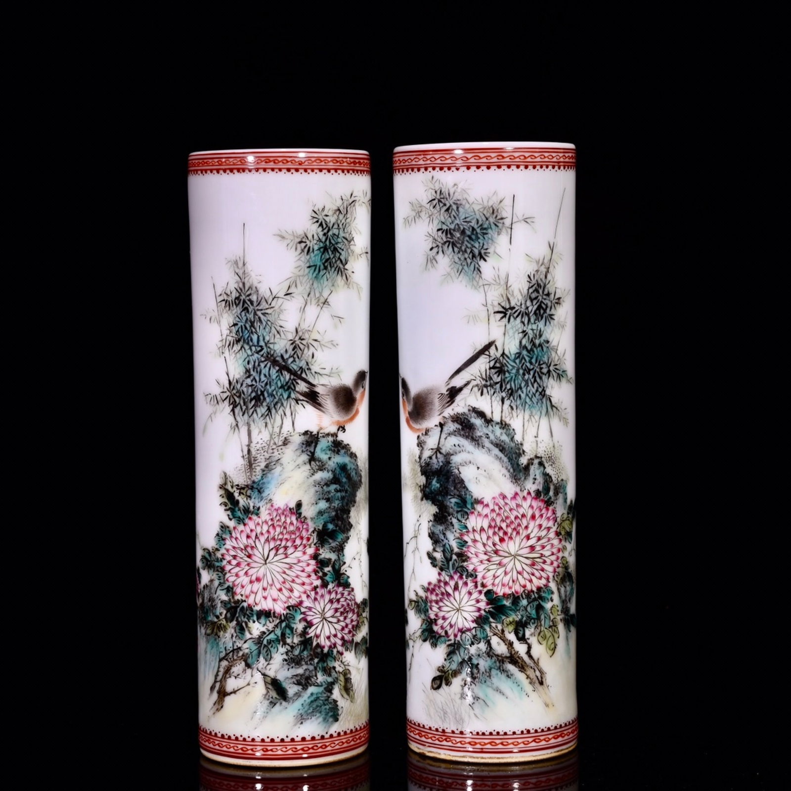 An Exquisite Famille-Rose Flower and Bird Pattern Incense Tube: An Exquisite Famille-Rose Flower and Bird Pattern Incense Tube,Qing Dynasty,China,Size:7.3inx2.2in 一对粉彩花鸟纹香筒,中国清