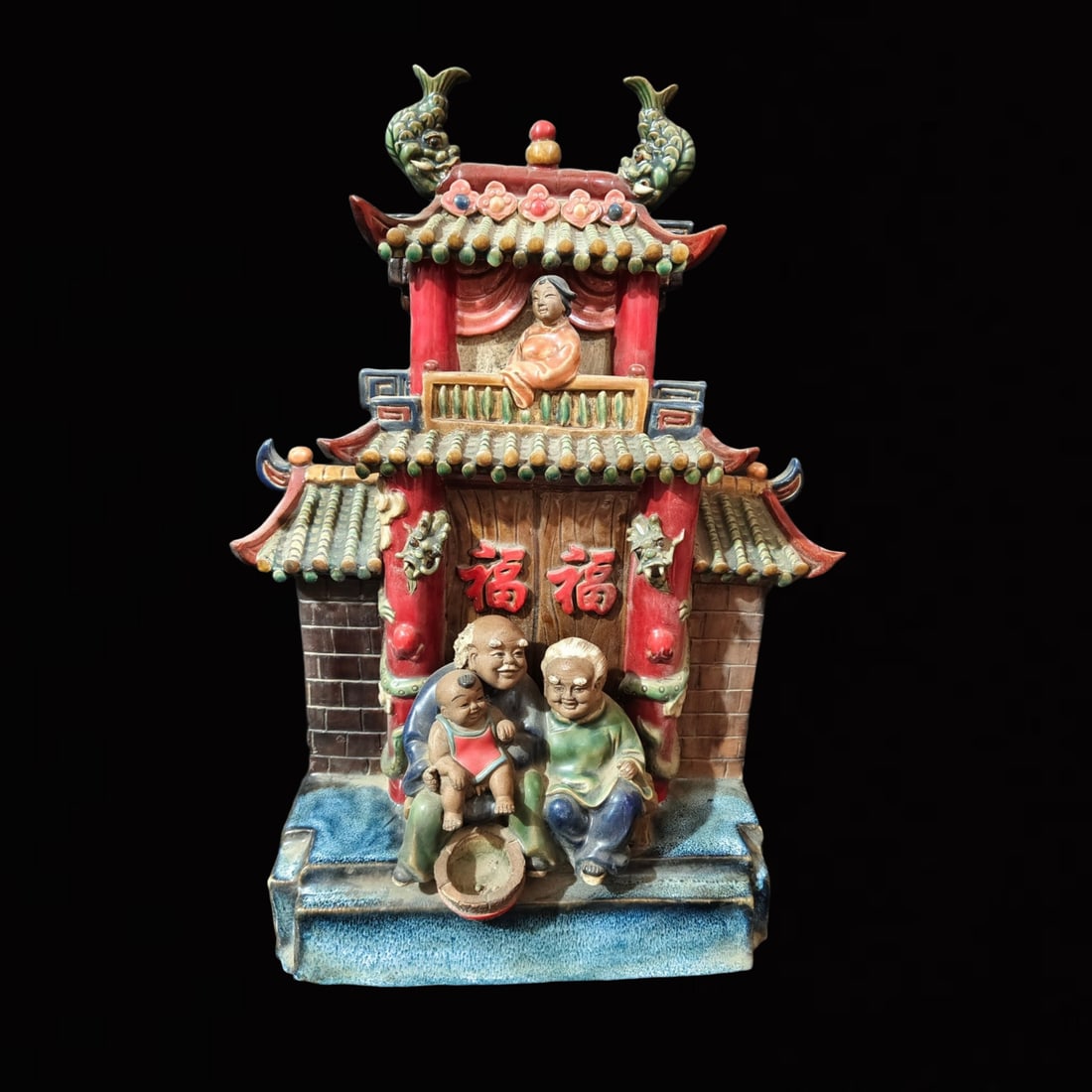 A Huge Shiwan yao Figure Ornament: A Huge Shiwan yao Figure Ornament,the Republic of China,With Mark,Size:14.6inx7.9inx19.7in