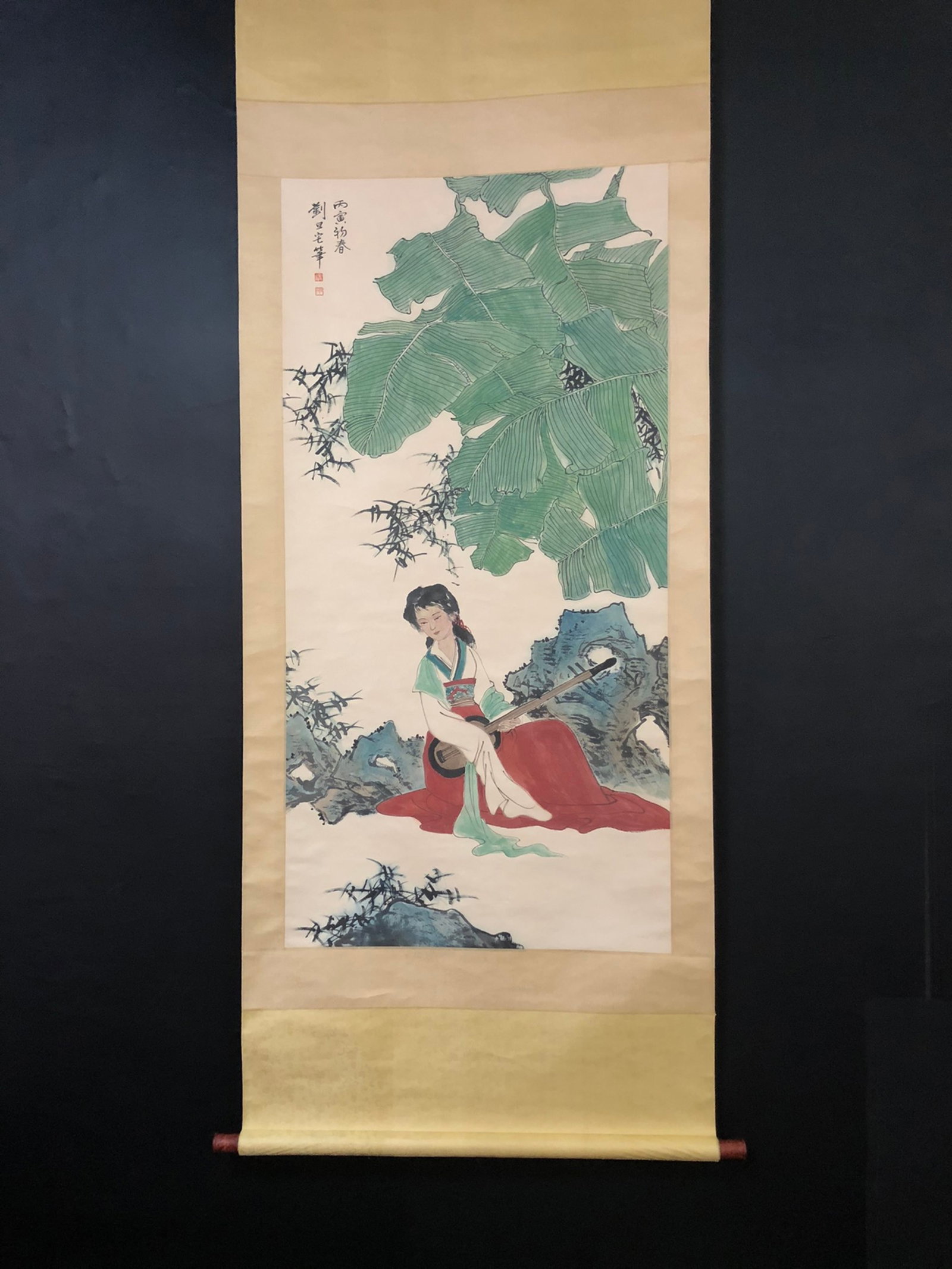 A Chinese Vertical Scroll Ink Painting of Figure on Paper: A Chinese Vertical Scroll Ink Painting of Figure on Paper,Liu Danzhai,Size:26.4inx53.1in 一幅中国水墨人物画立轴,刘旦द
