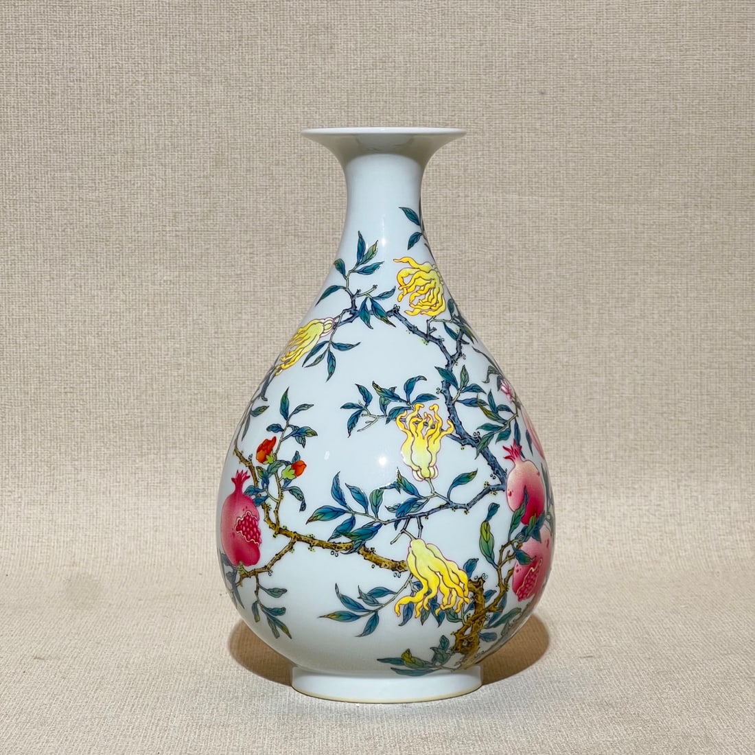 An Exquisite Famille-Rose Fruit Pattern Vase: An Exquisite Famille-Rose Fruit Pattern Vase,Qing Dynasty,China,Yongzheng Six-character Mark,Size:7.7inx5.3in 粉彩果纹瓶,中国清代,雍正