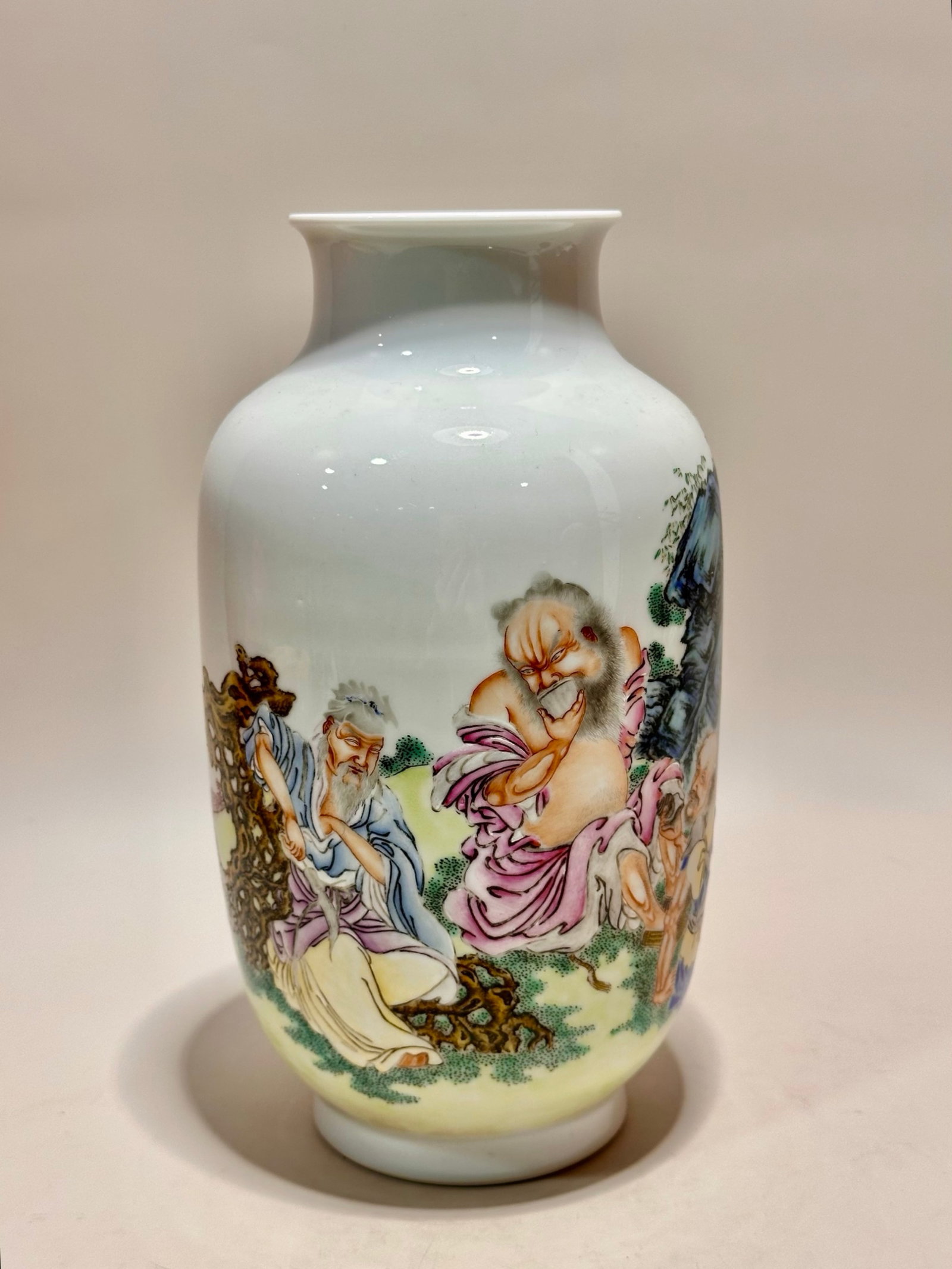 An Exquisite Famille-Rose Character and Story Pattern Vase: An Exquisite Famille-Rose Character and Story Pattern Vase,Qing Dynasty,China,Yongzheng Six-character Mark,Size:9inx5.2in 粉彩人物故事纹瓶,中Þ