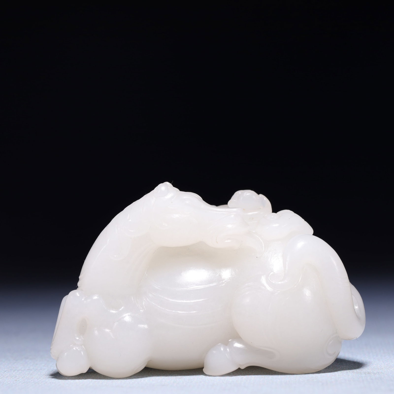 An Exquisite White Jade Horse Ornament (1 of 9)