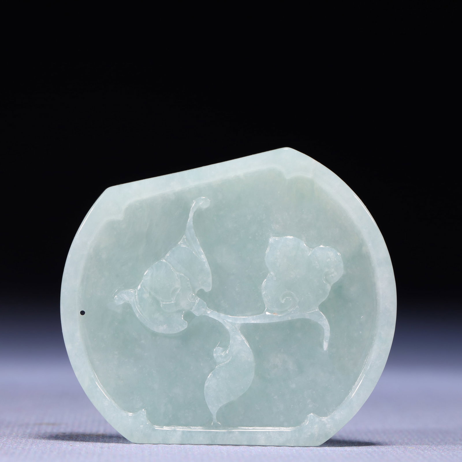 An Exquisite Jadeite Dragon Pattern Pendant - 5