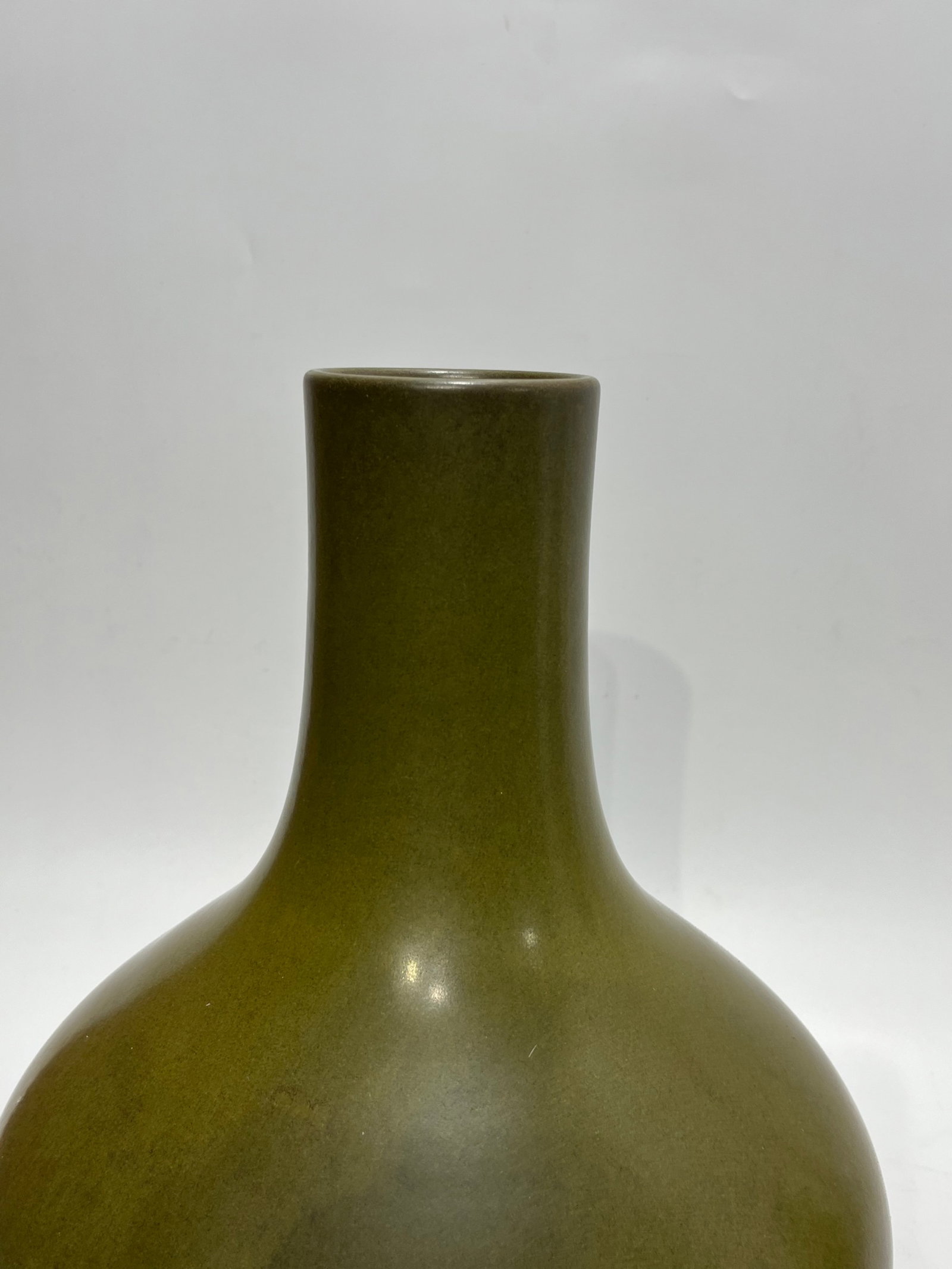 A Rare Teadust Glazed Vase - 6