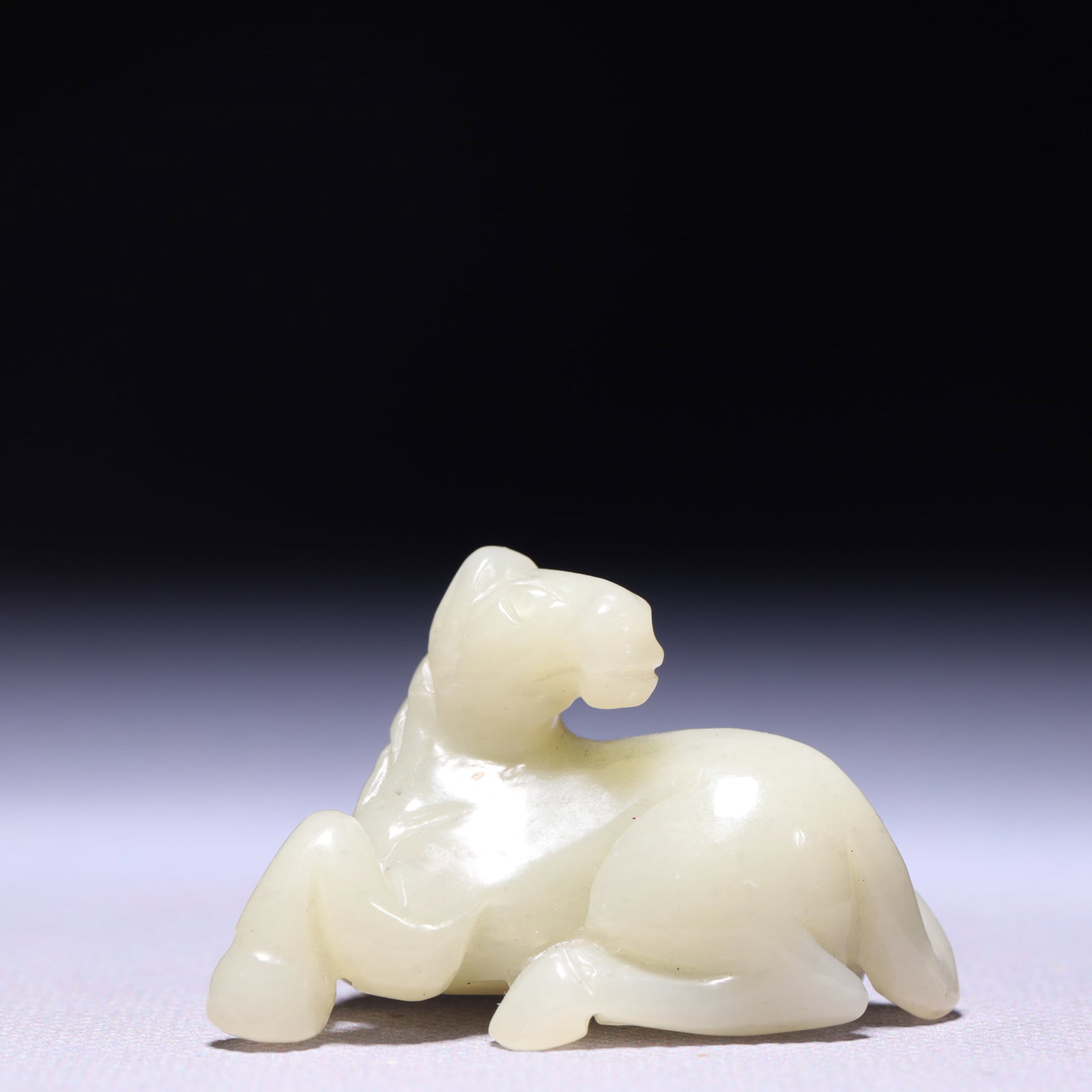 An Exquisite White Jade Horse Ornament: An Exquisite White Jade Horse Ornament,Qing Dynasty,China,Size:2inx0.8inx1.2in,Weight:39g 白玉骏马摆件,中国清代