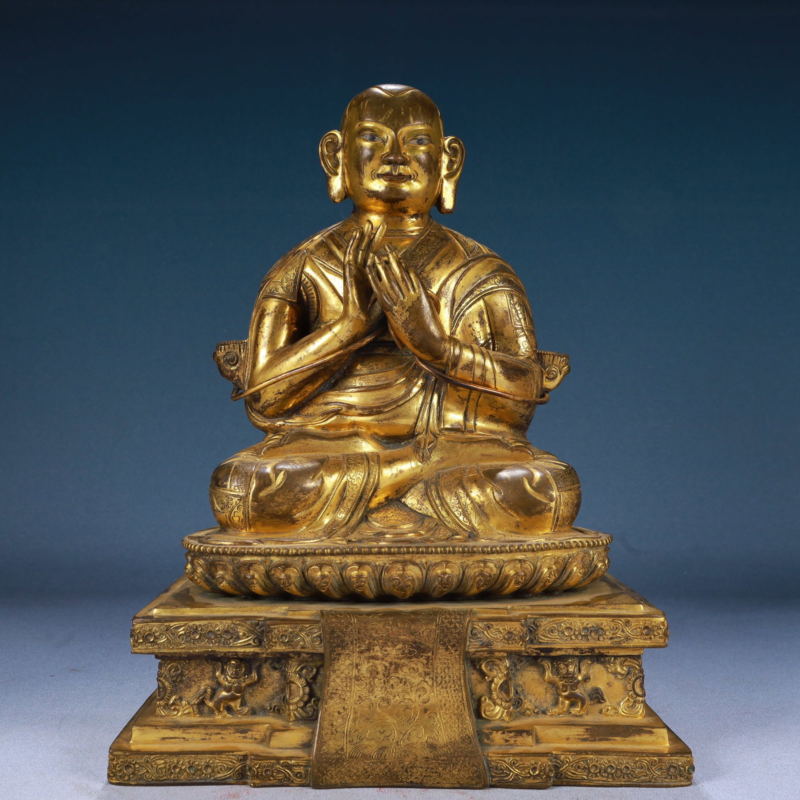 A Solemn Gilt Bronze Statue of Guru: A Solemn Gilt Bronze Statue of Guru,Qing Dynasty, China,Size:9.4inx6.3inx12.6in,Weight:8600g 铜鎏金上师像,中国清代