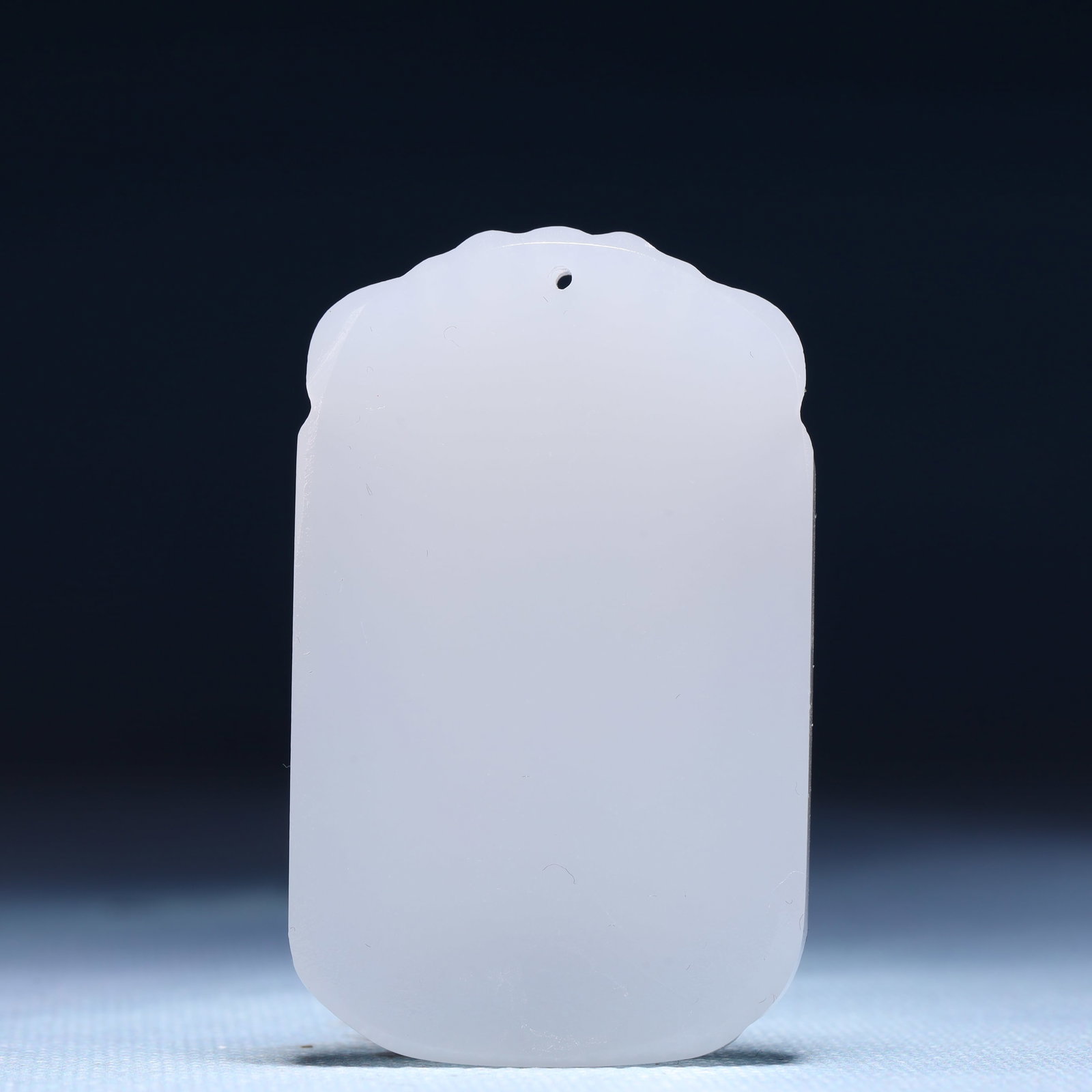 An Exquisite White Jade Flower Pattern Pendant - 4