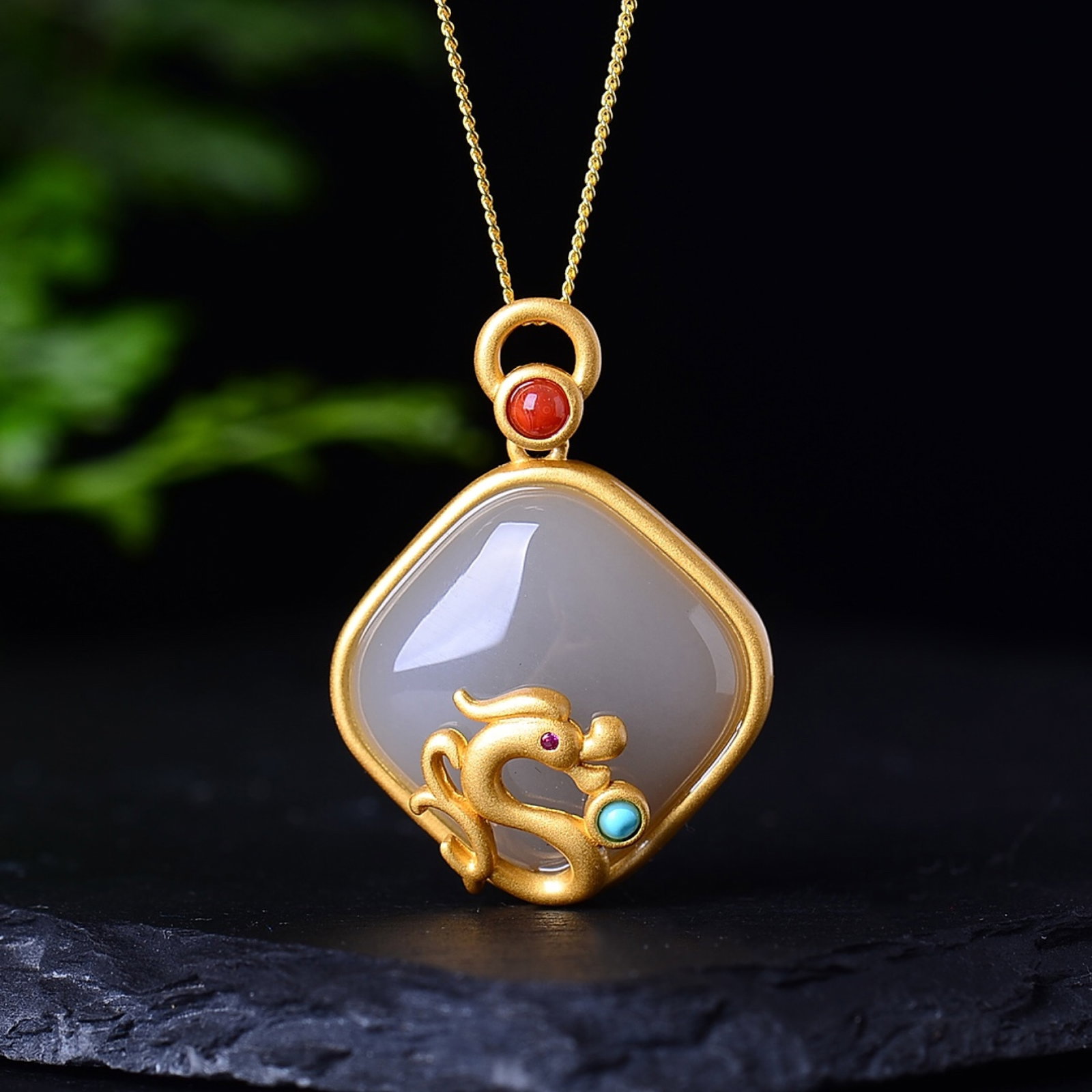 An Exquisite Sterling Silver-Gold Plated Inlaid White Jade Pendant: An Exquisite Sterling Silver-Gold Plated Inlaid White Jade Pendant,Size:0.8inx0.8in 纯银镀金镶白玉吊坠