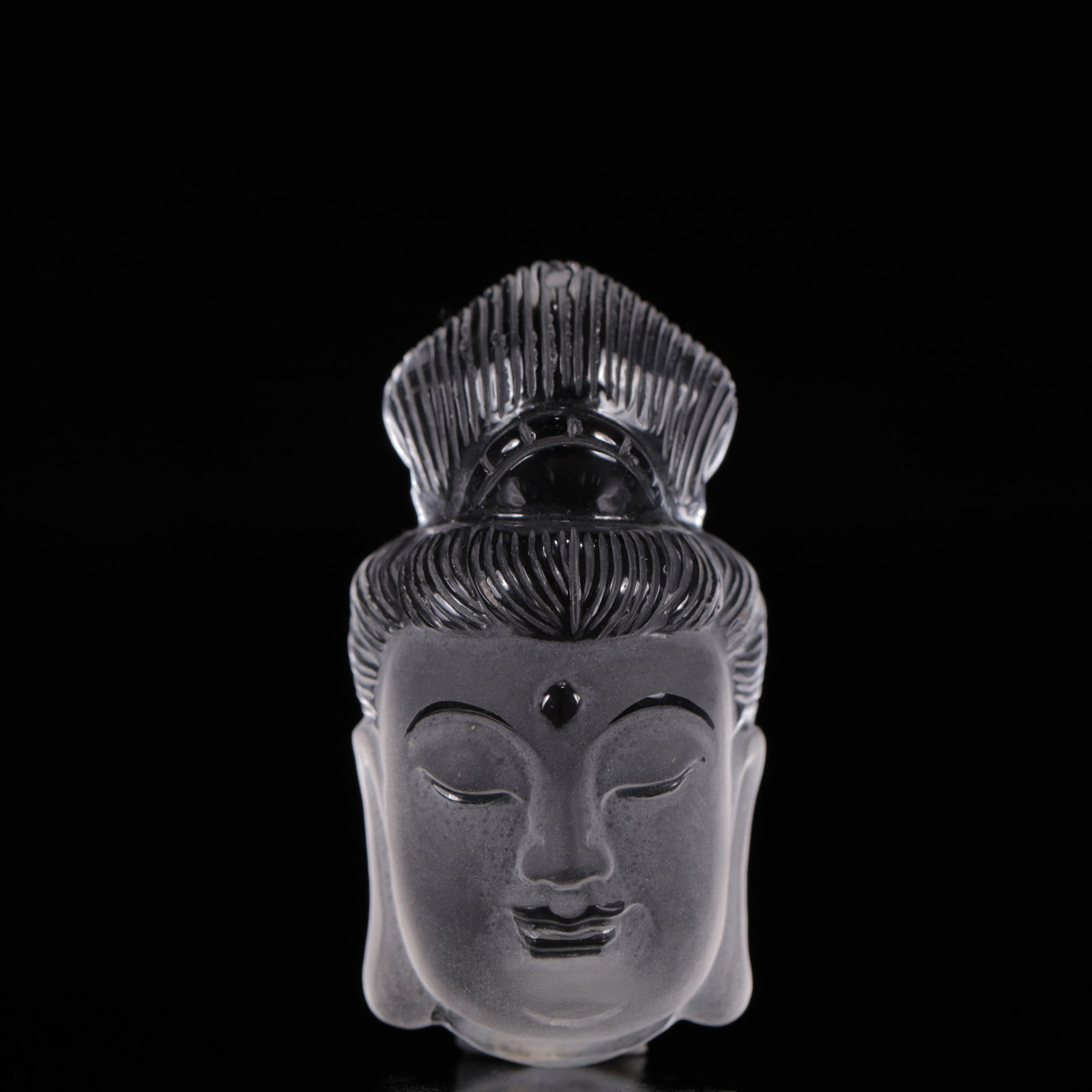 An Exquisite Crystal Statue of Avalokitesvara Head: An Exquisite Crystal Statue of Avalokitesvara Head,Size:1inx1,2inx1.8in,Weight:23g 水晶观音头