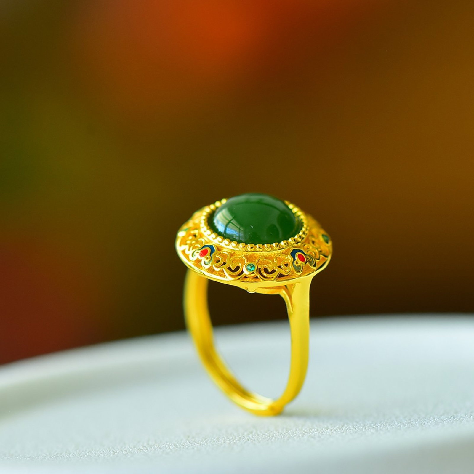 An Exquisite Sterling Silver-Gold Plated Inlaid Jasper Ring: An Exquisite Sterling Silver-Gold Plated Inlaid Jasper Ring,Size:0.4inx0.4in 纯银镀金镶碧玉戒指