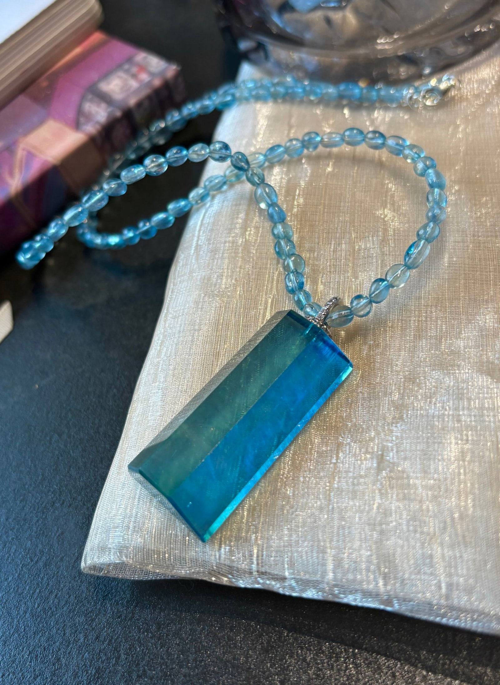 An Exquisite Aquamarine Necklace: An Exquisite Aquamarine Necklace,Size:1.5inx0.7inx0.4in,Weight:20.9g 海蓝宝项链