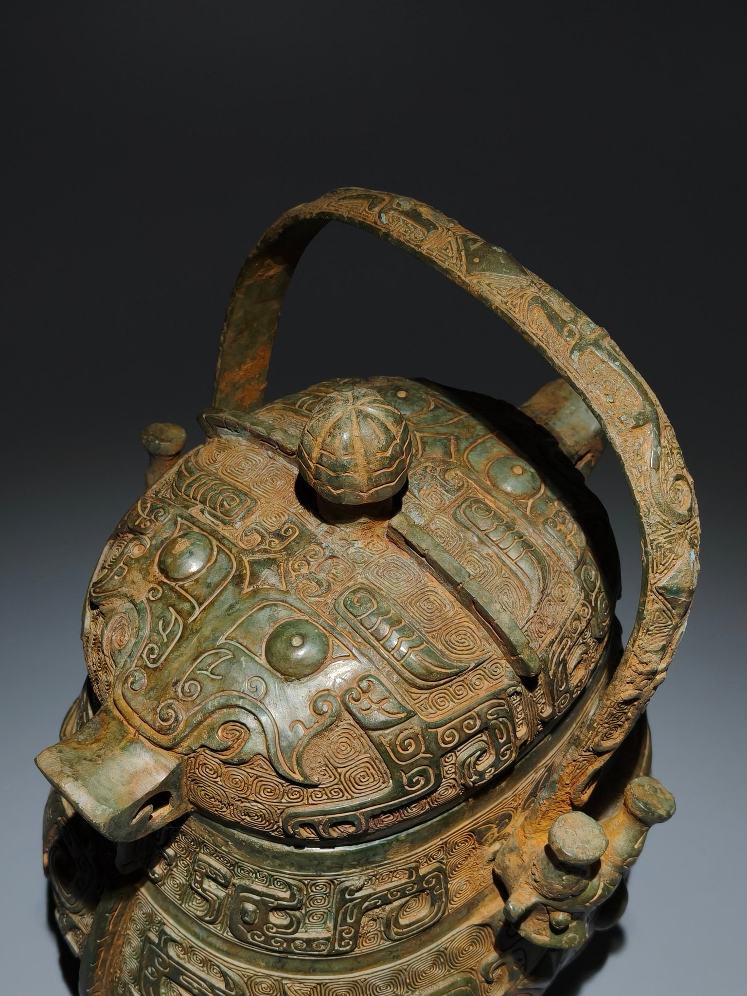 An Archaic Bronze Beast-Face Pattern Loop-Handled Pot - 6