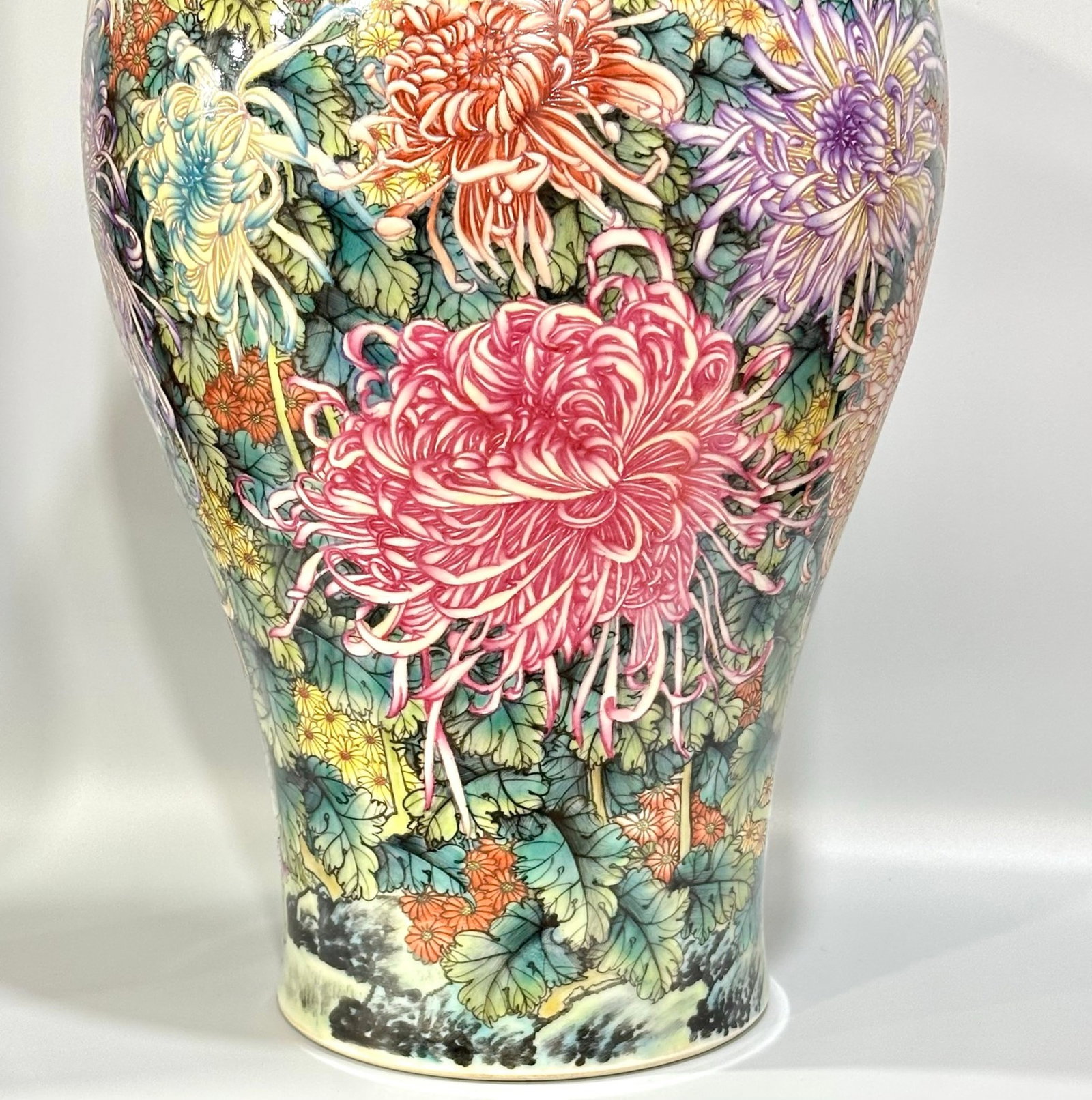 A Huge Enamel Flower Pattern Vase - 7