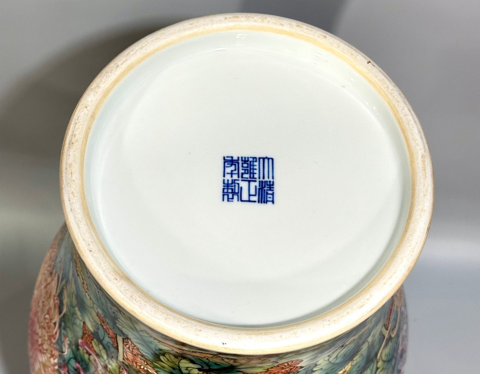 A Huge Enamel Flower Pattern Vase - 8