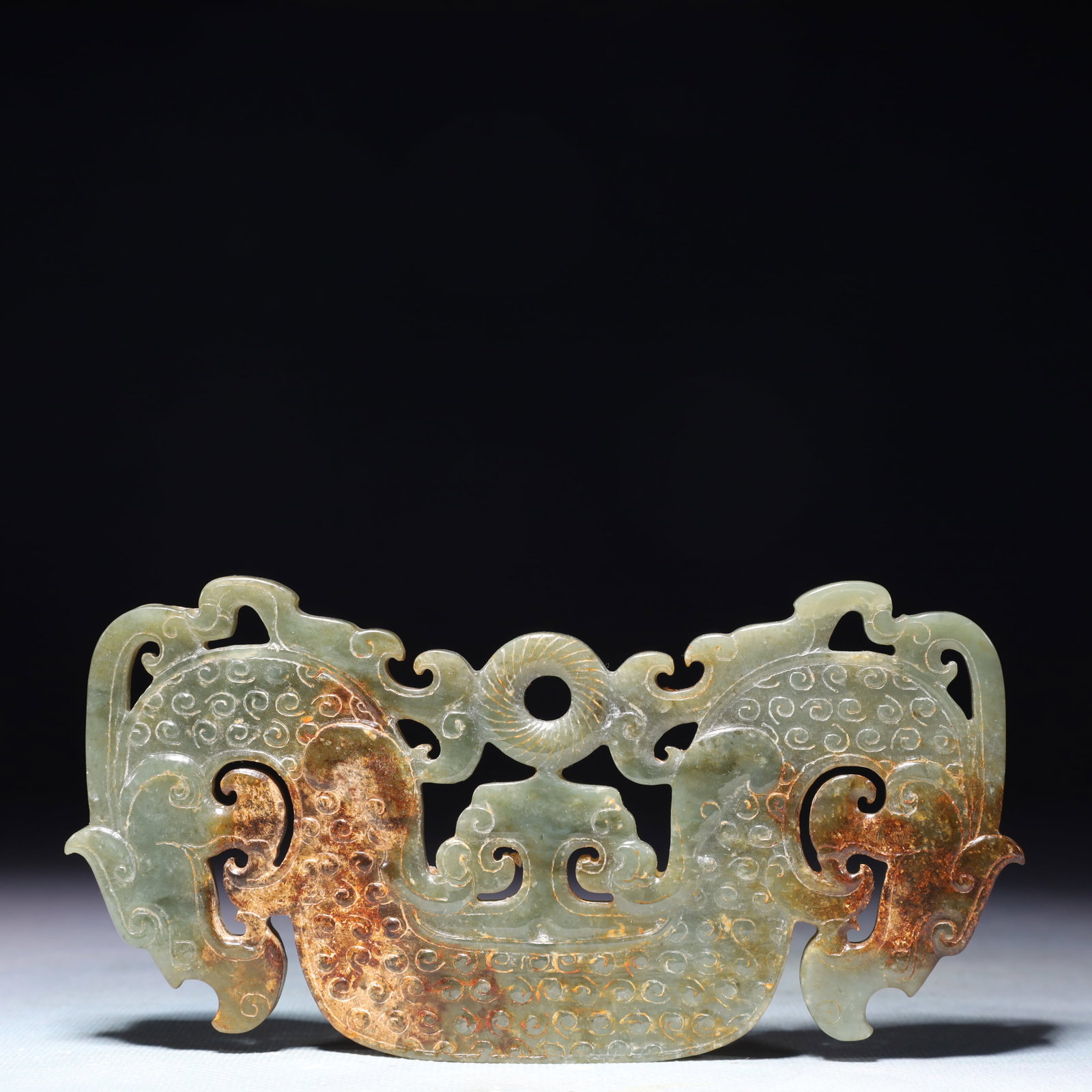 An Exquisite White Jade Beast Pattern Pendant: An Exquisite White Jade Beast Pattern Pendant,Qing Dynasty,China,Size:5.9inx2.8in,Weight:149g 白玉兽纹挂件,中国清代