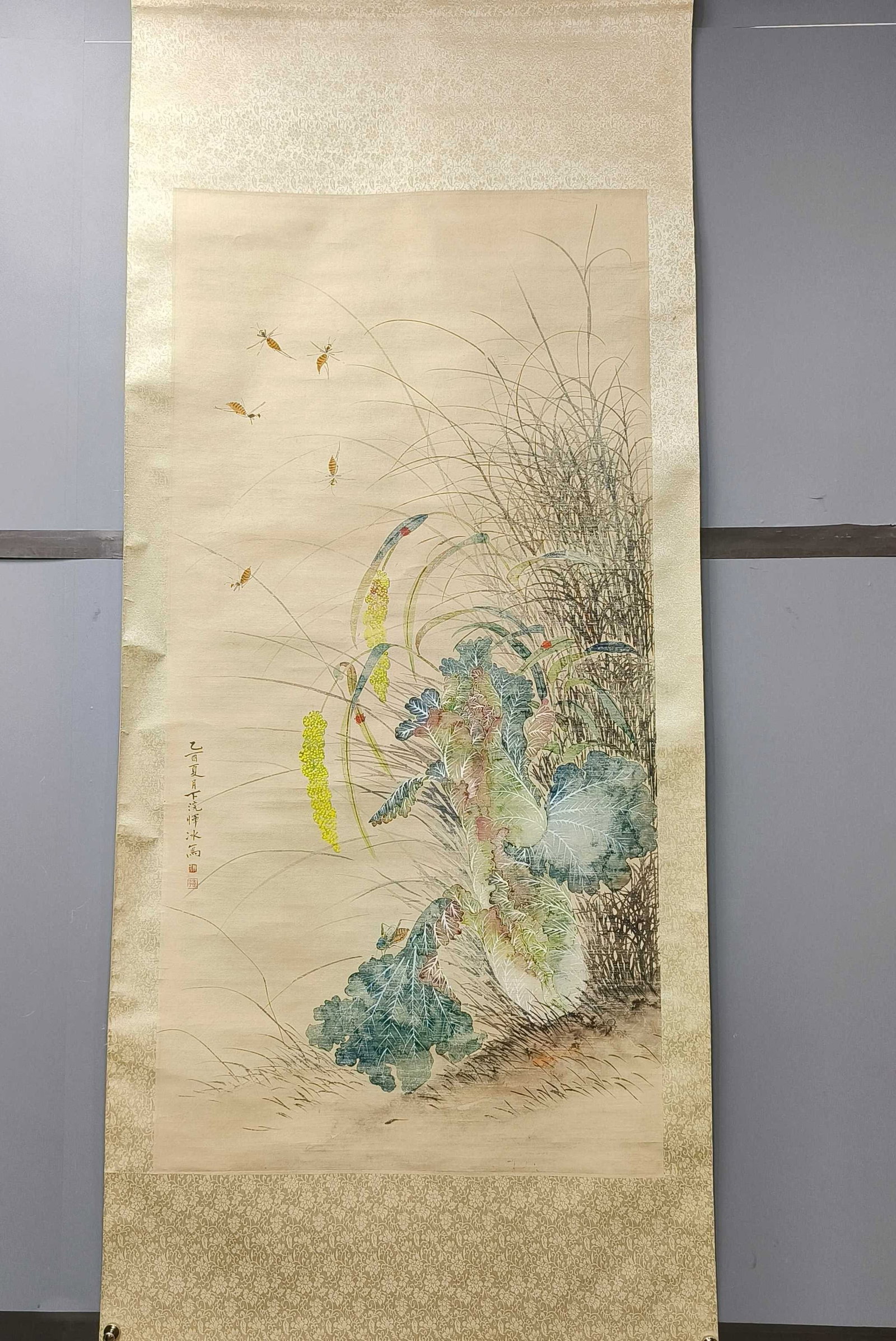 A Chinese Vertical Scroll Ink Painting of Cabbage on Paper: A Chinese Vertical Scroll Ink Painting of Cabbage on Paper,Yun Bing,Size:51.2inx25.2in 一幅中国水墨白菜画立轴,恽冰
