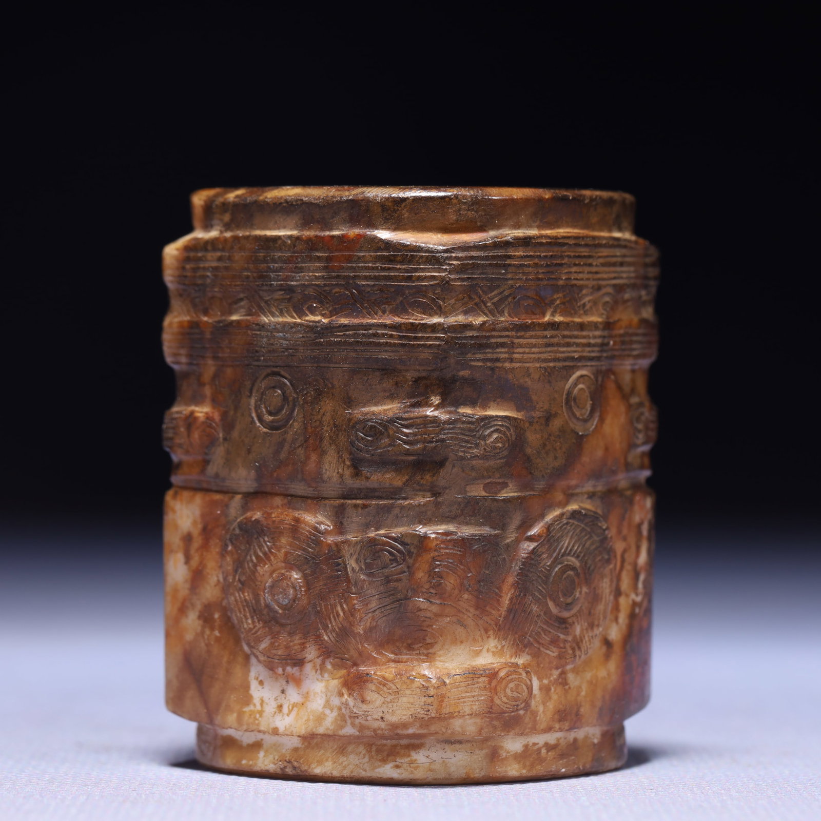 An Archaic Hongshan Culture Yellow Jade Beast-Face Pattern Pendant: An Archaic Hongshan Culture Yellow Jade Beast-Face Pattern Pendant,Ancient Time,China,Size:1.8inx2.2in,Weight:158g 红山文化黄玉兽面纹挂Ê