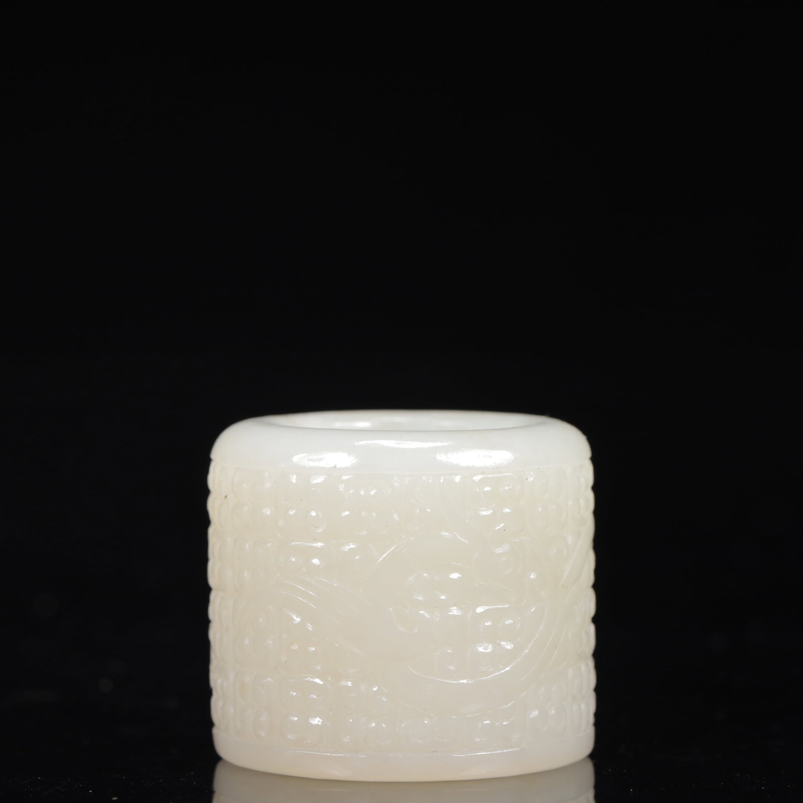 An Exquisite White Jade Dragon Pattern Thumb Ring - 4