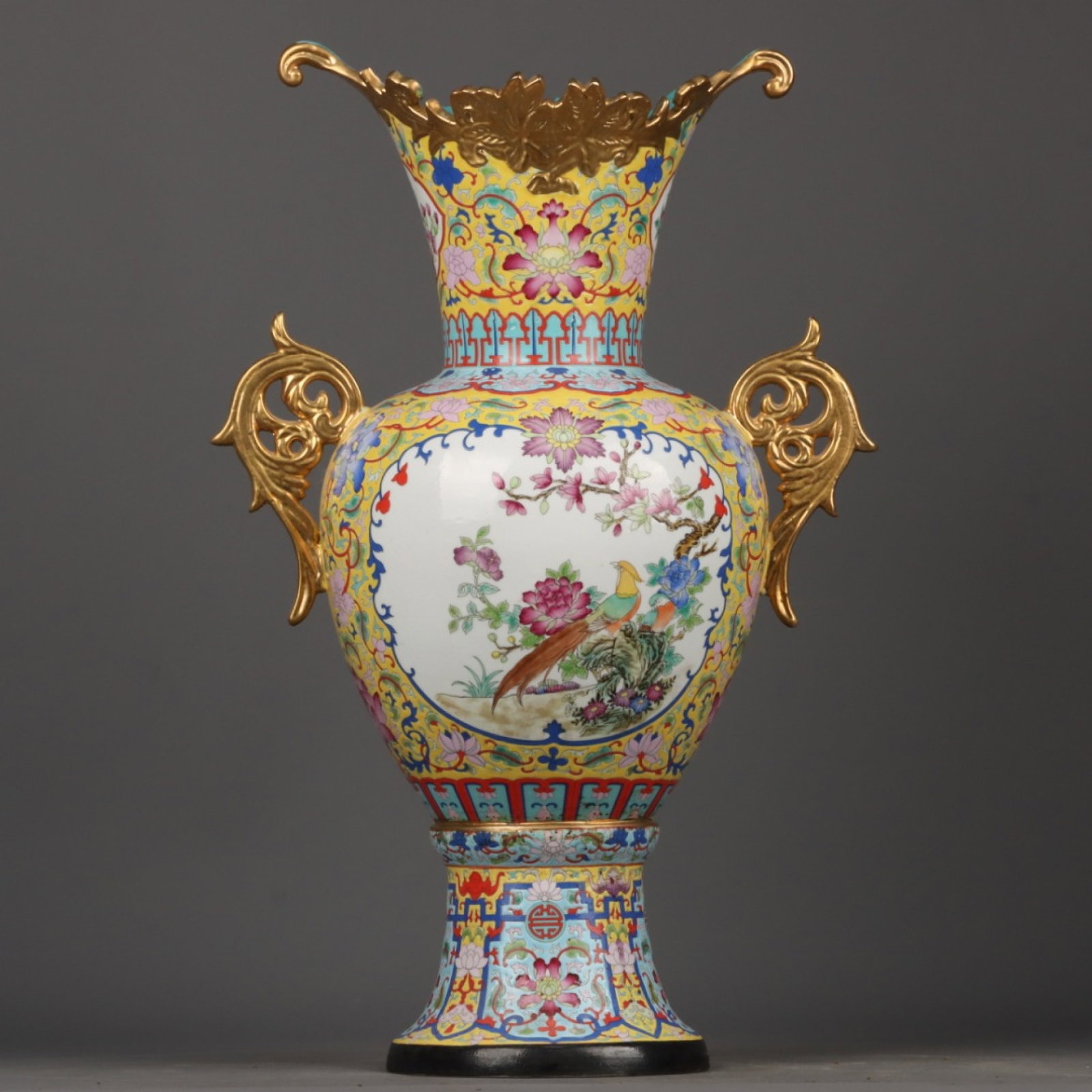 A Huge Enamel Gilt Flower and Bird Pattern Double-Ears Vase: A Huge Enamel Gilt Flower and Bird Pattern Double-Ears Vase,Qing Dynasty,China,Qianlong Four-character Mark,Size:18.3inx11.4in 珐琅彩鎏金花鸟纹双&