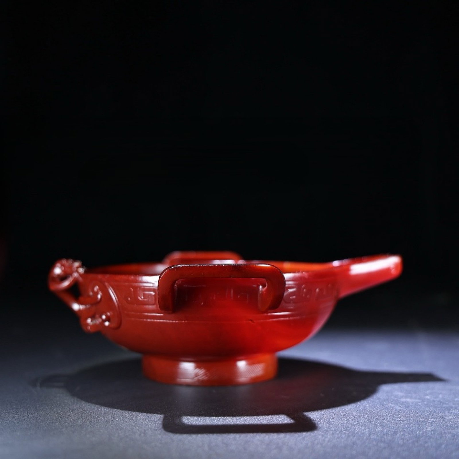 An Exquisite Agate Chi-Dragon Pattern Cup: An Exquisite Agate Chi-Dragon Pattern Cup,Qing Dynasty,China,Size:7.6inx7.7inx2.6in,Weight:470g 玛瑙螭龙纹杯子,中国清代