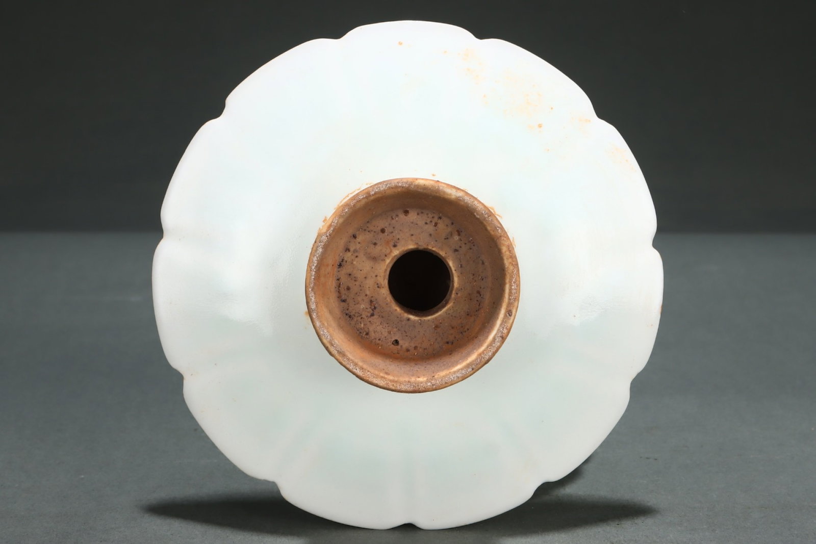 An Exquisite Ding yao Flower Pattern Cup,with Base - 8