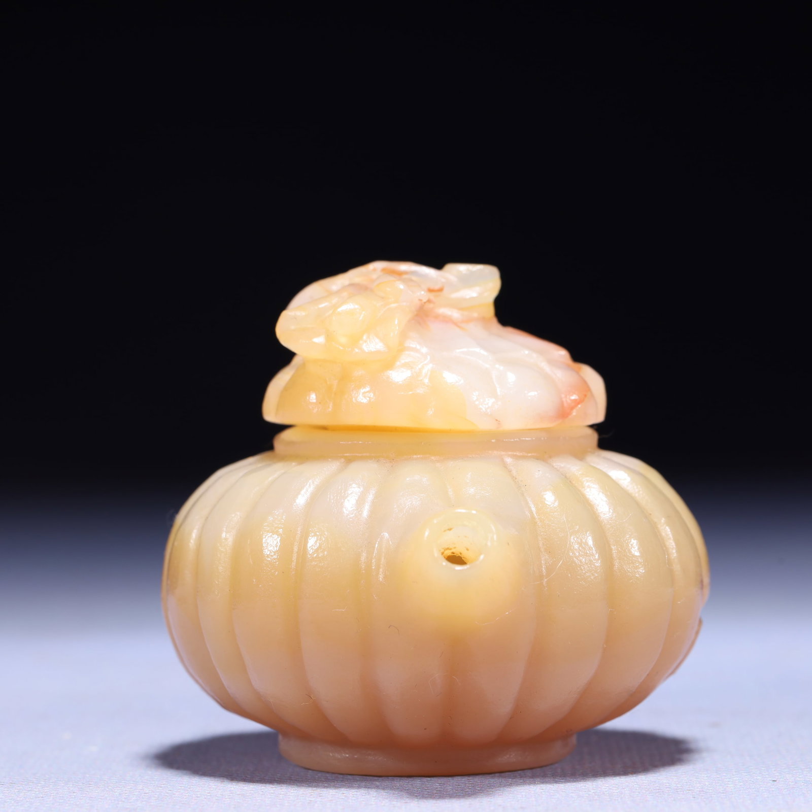 An Exquisite Agate Teapot - 3