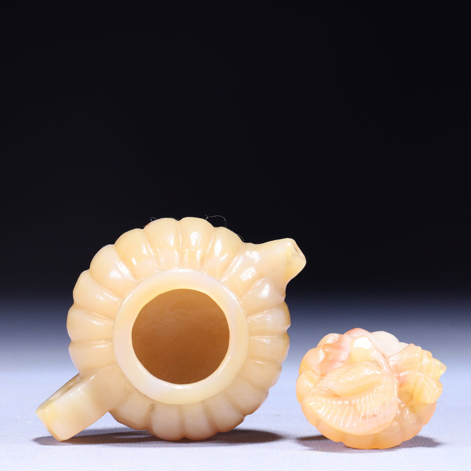An Exquisite Agate Teapot - 8
