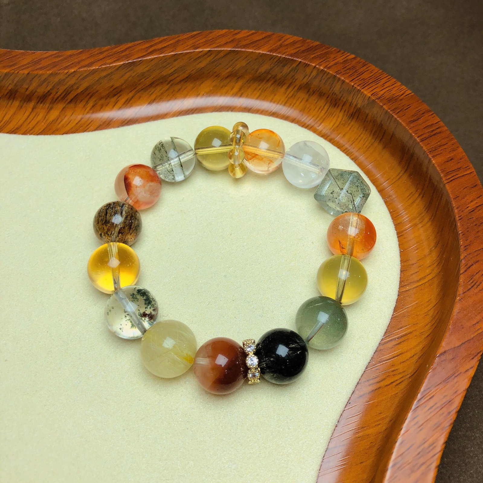 An Exquisite Crystal Bracelets: An Exquisite Crystal Bracelets,Size:0.5in,Weight:42.1g 水晶手串
