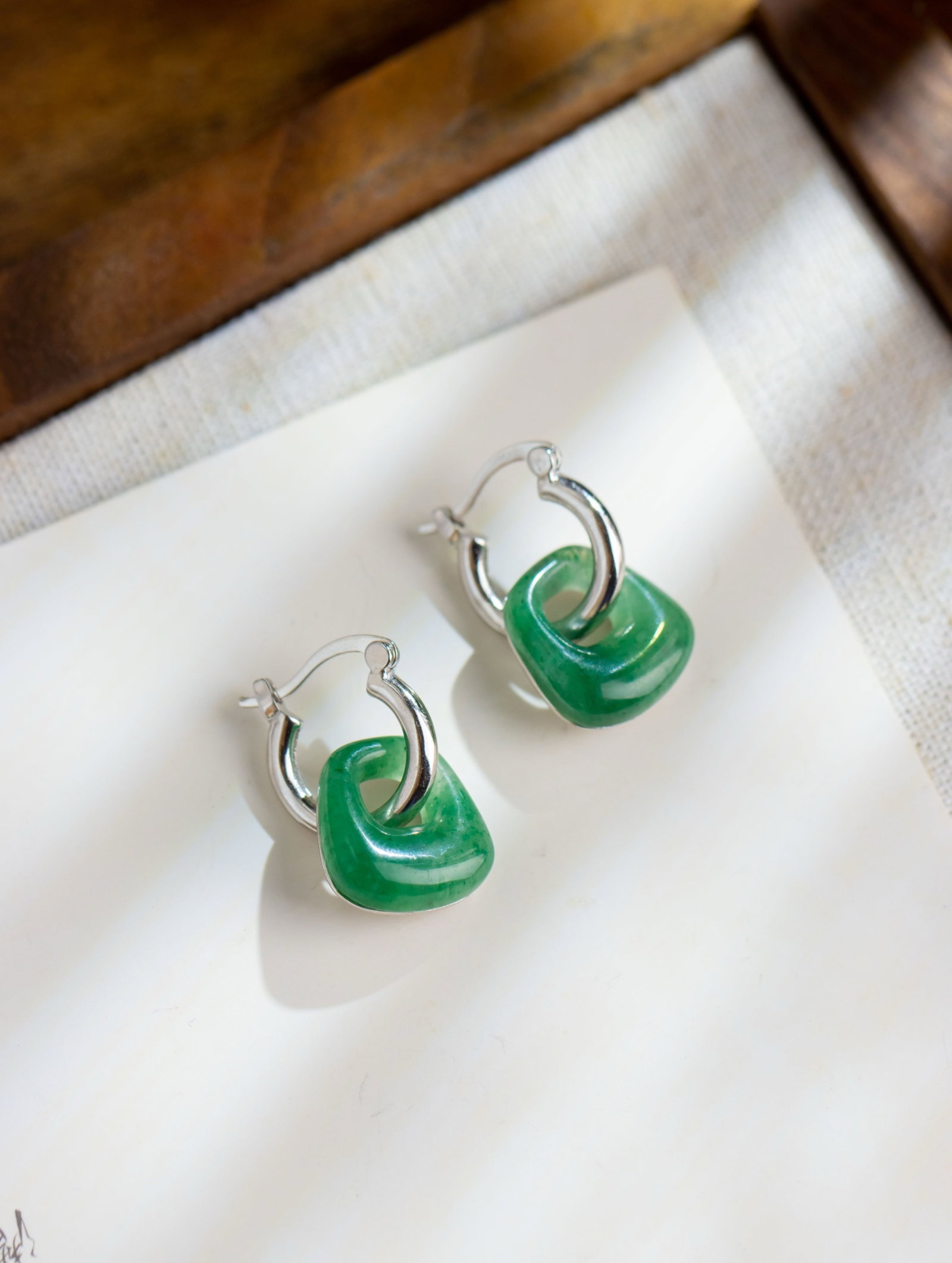 A Pair of Exquisite Sterling Silver Inlaid Jadeite Earrings: A Pair of Exquisite Sterling Silver Inlaid Jadeite Earrings 一对纯银镶翡翠耳环