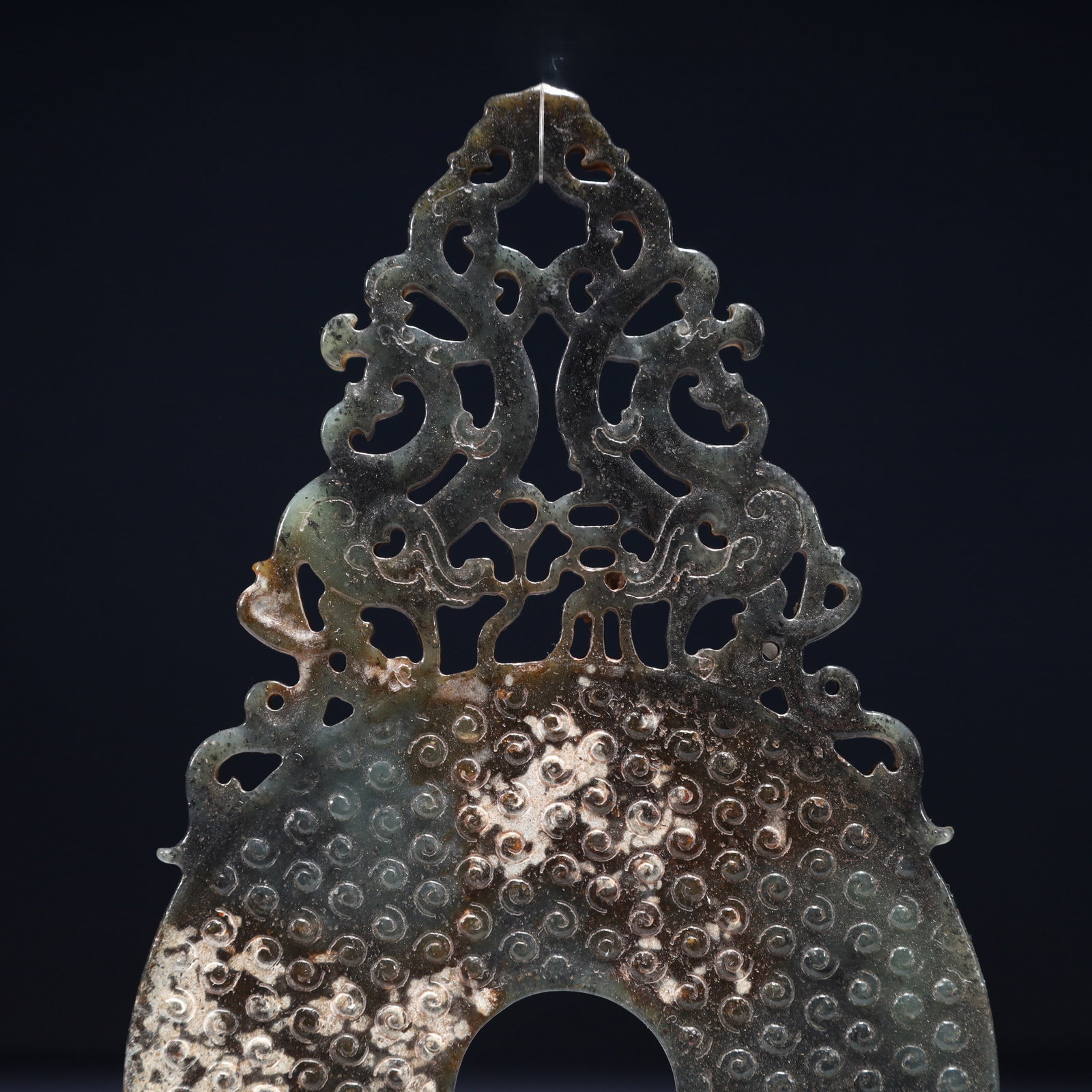 An Exquisite Black Jade Dragon Pattern Pendant - 2