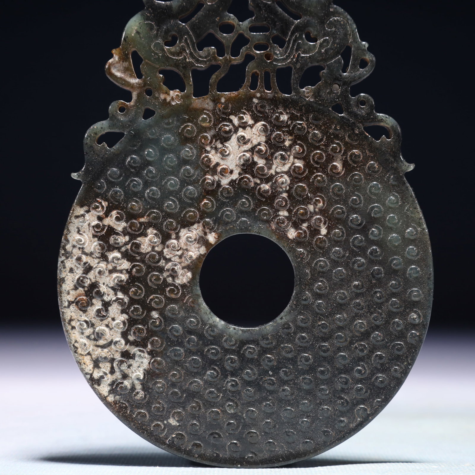 An Exquisite Black Jade Dragon Pattern Pendant - 3