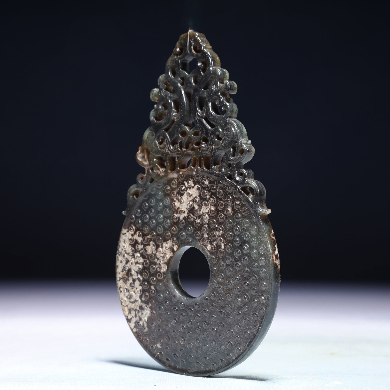 An Exquisite Black Jade Dragon Pattern Pendant - 4